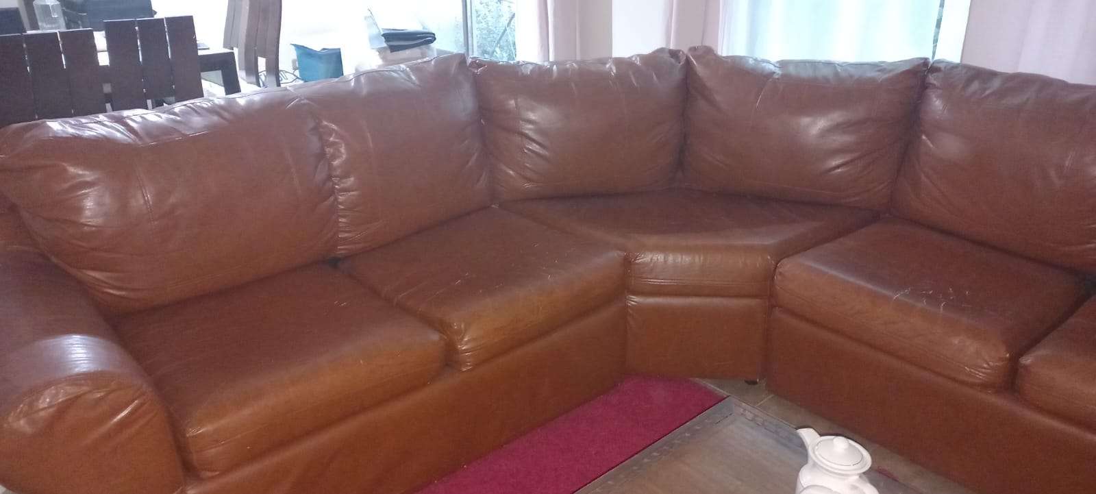 Sofá rinconero de cuero café - miniatura 3