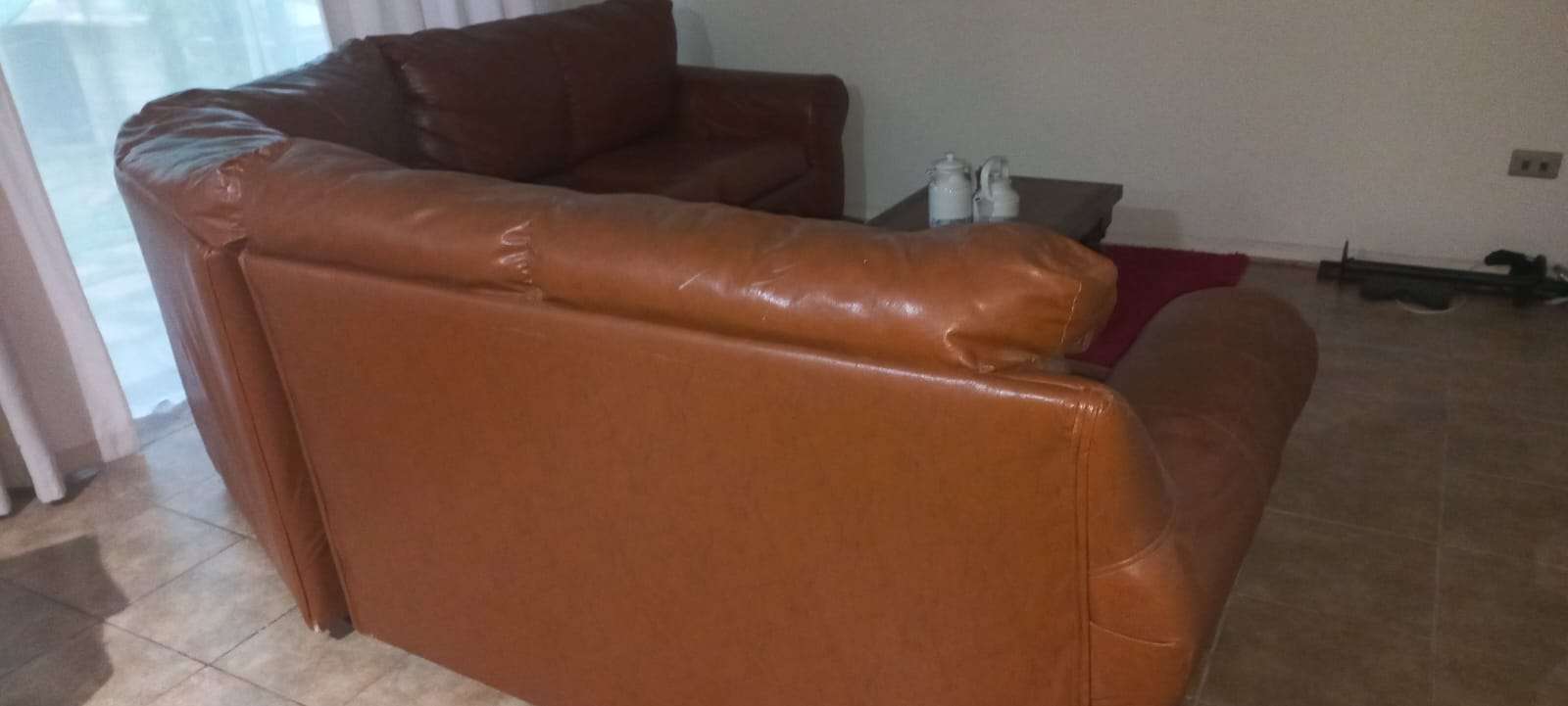 Sofá rinconero de cuero café - miniatura 4