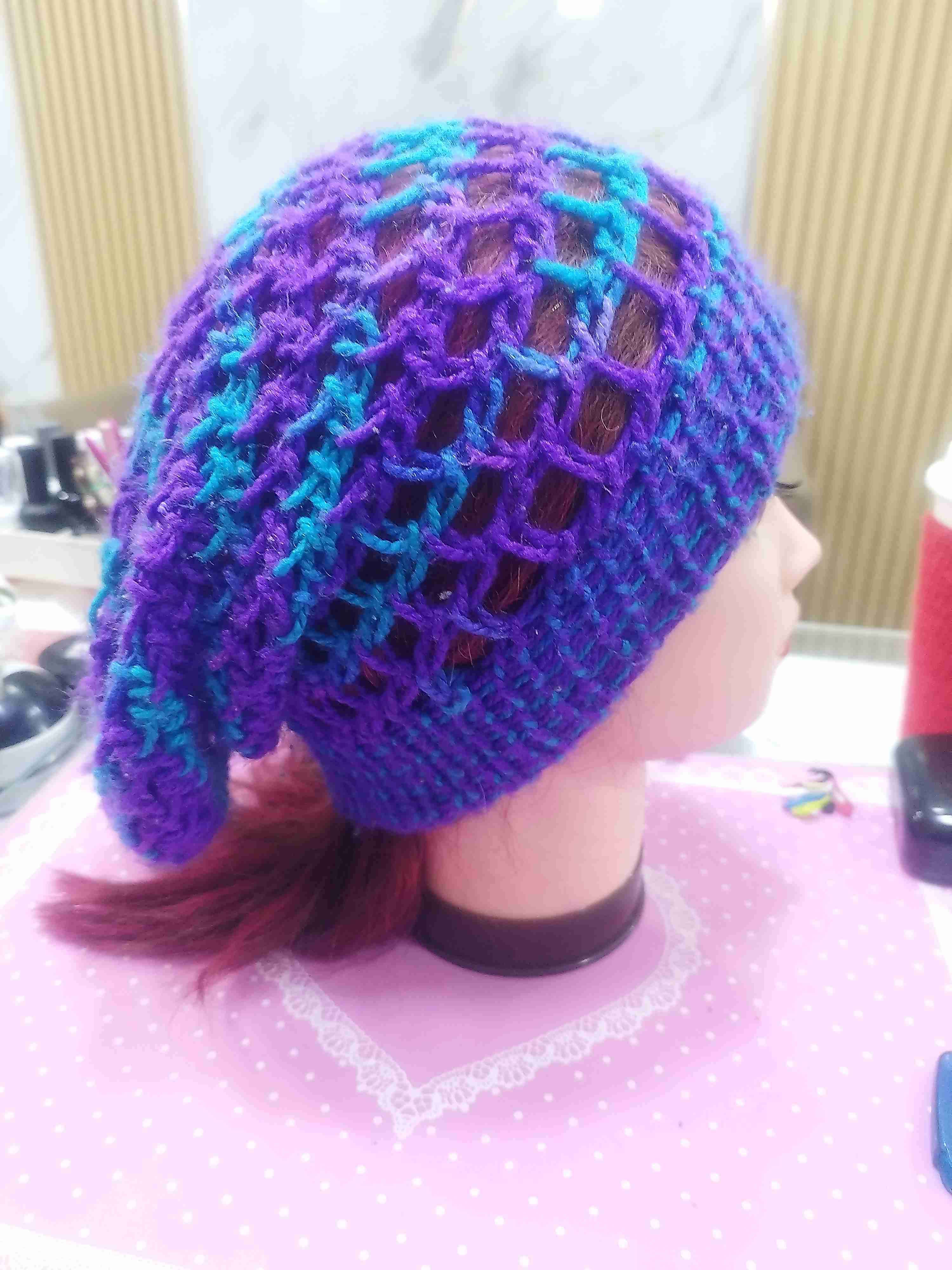 Gorro tejido púrpura y azul - miniatura 5