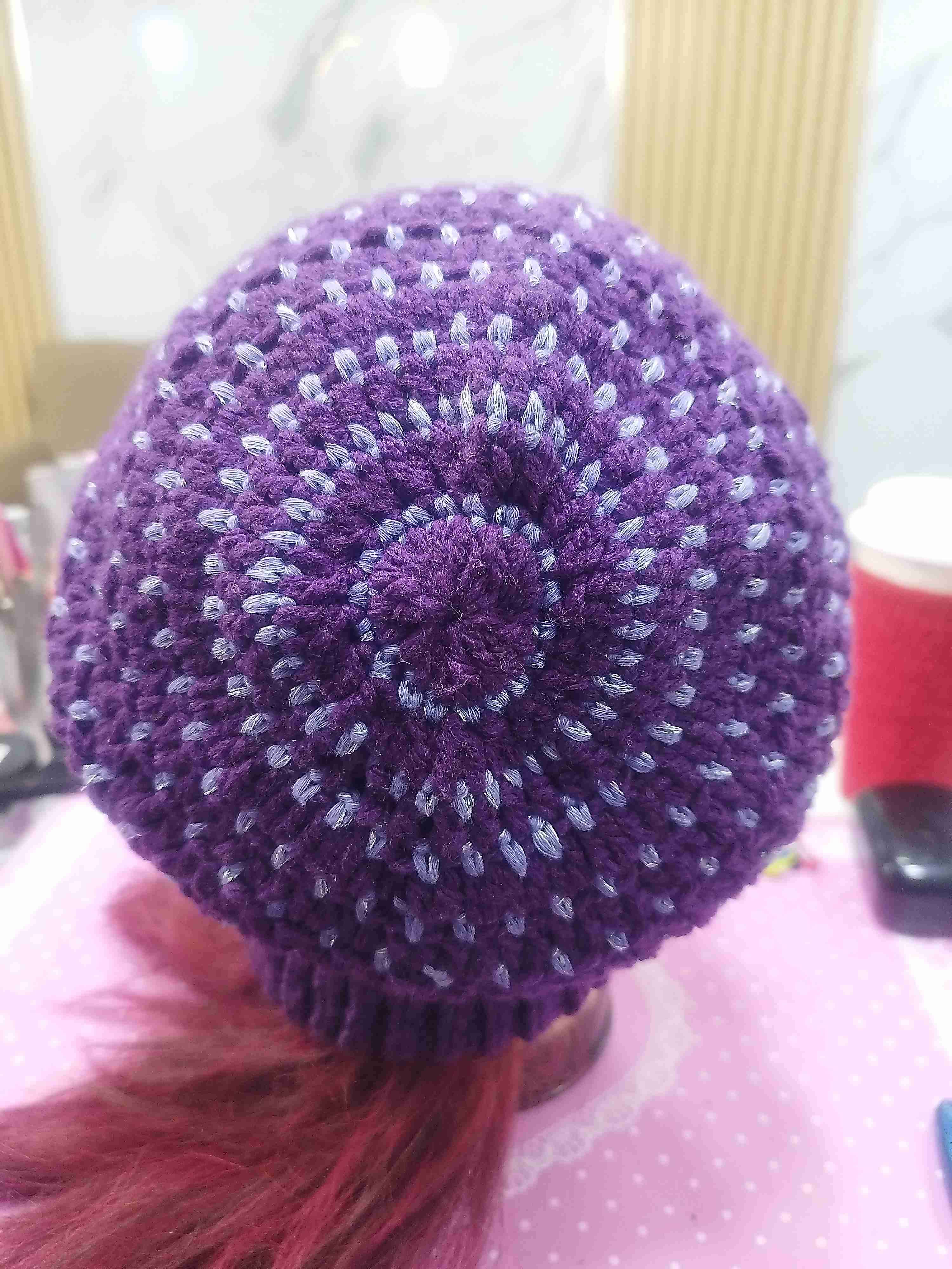 Gorro de lana morado tejido - miniatura 3