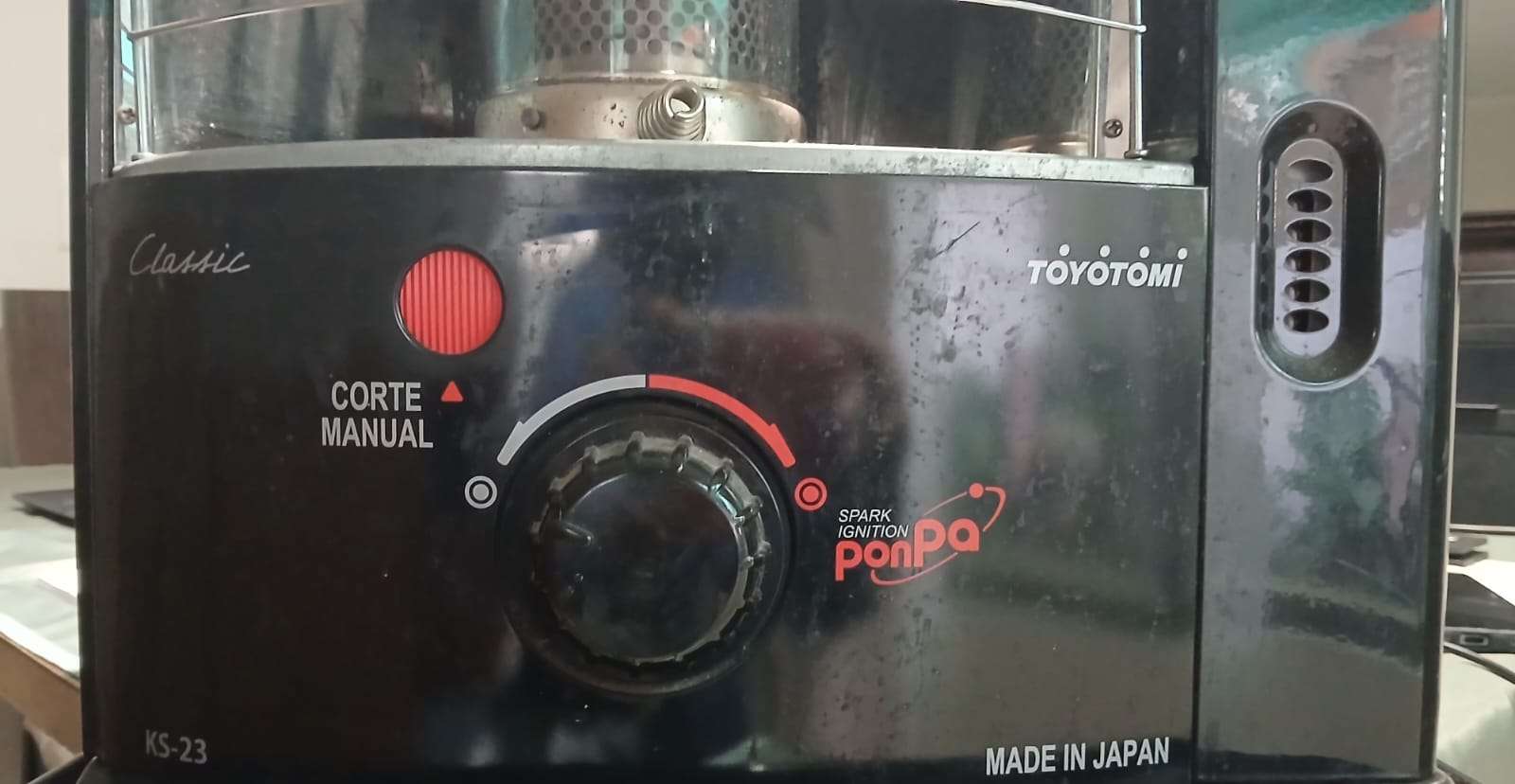 Calefactor Toyotomi negro - miniatura 5