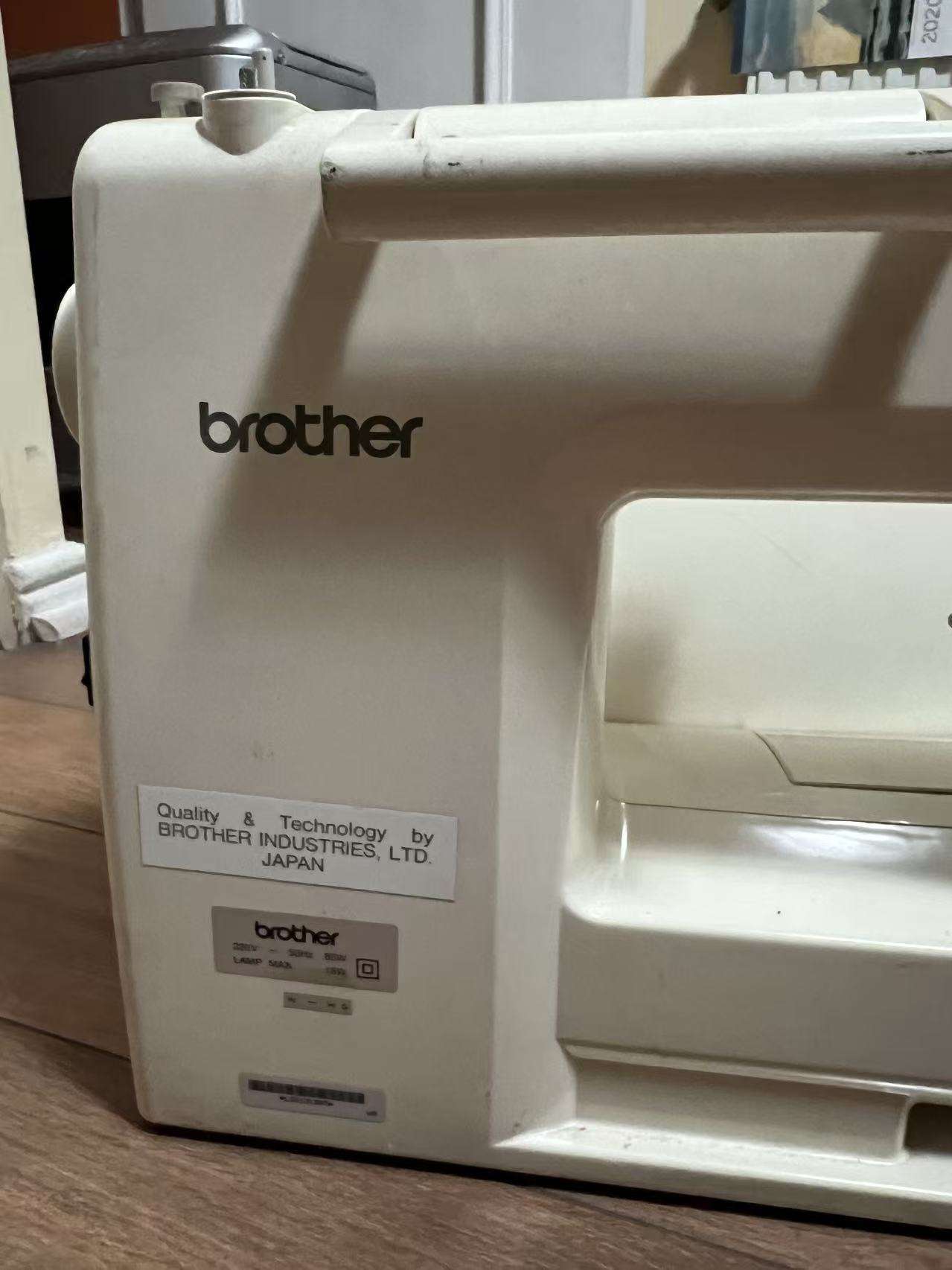 Máquina de coser Brother PK-100 - miniatura 2