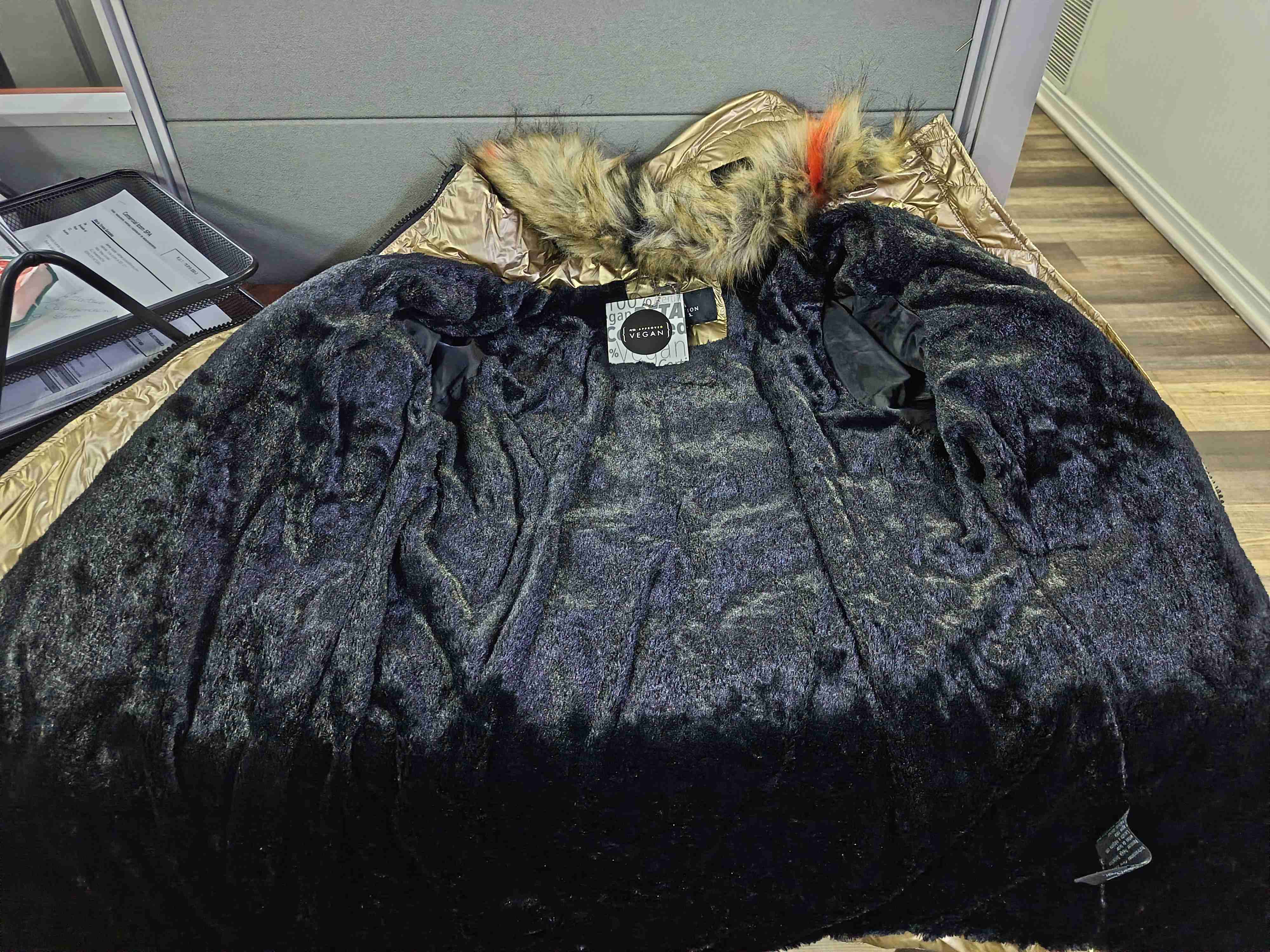 Chaqueta acolchada dorada - miniatura 3