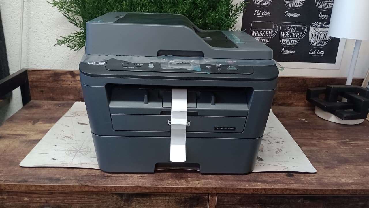Impresora multifuncional laser Brother - miniatura 1
