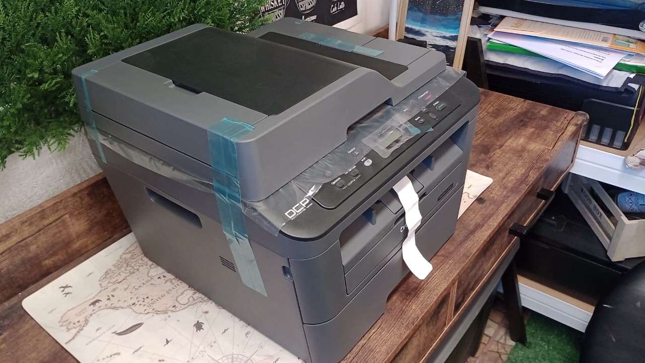 Impresora multifuncional laser Brother - miniatura 2