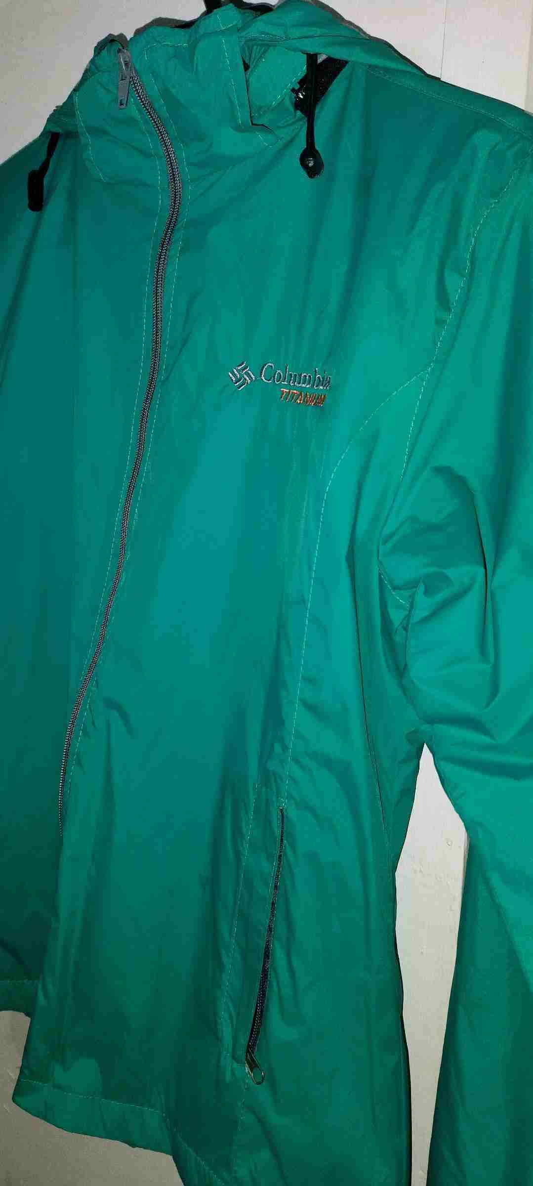 Chaqueta cortaviento forrada Columbia con capucha - miniatura 4