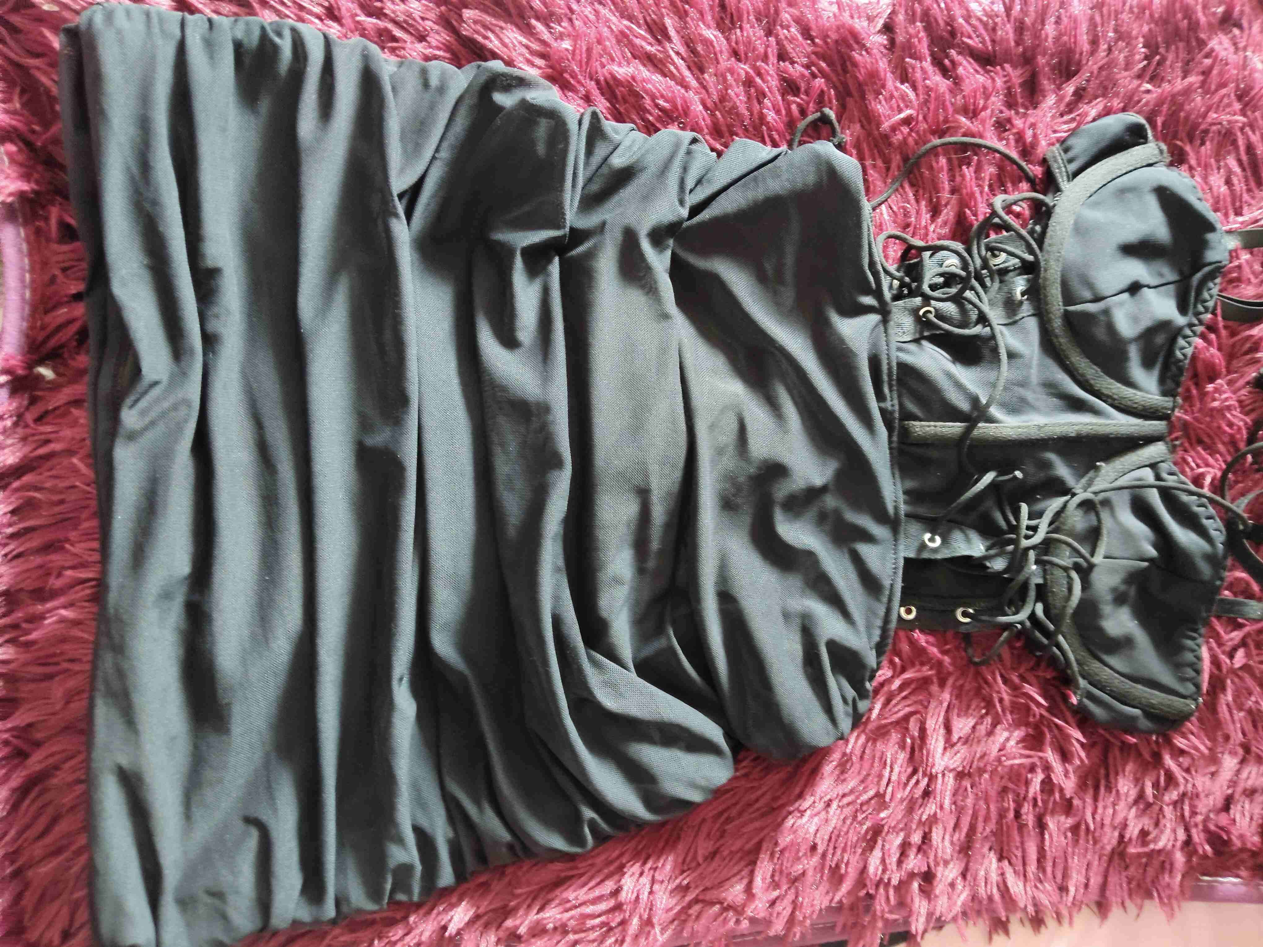 Vestido negro elegante strapless - miniatura 1