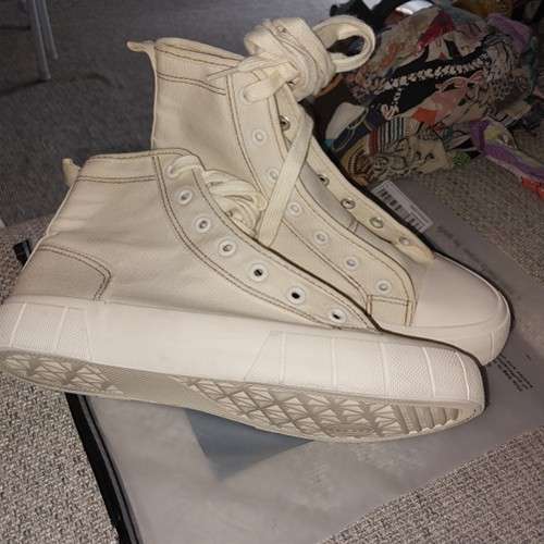 Zapatillas altas beige Marca Marquis - miniatura 1