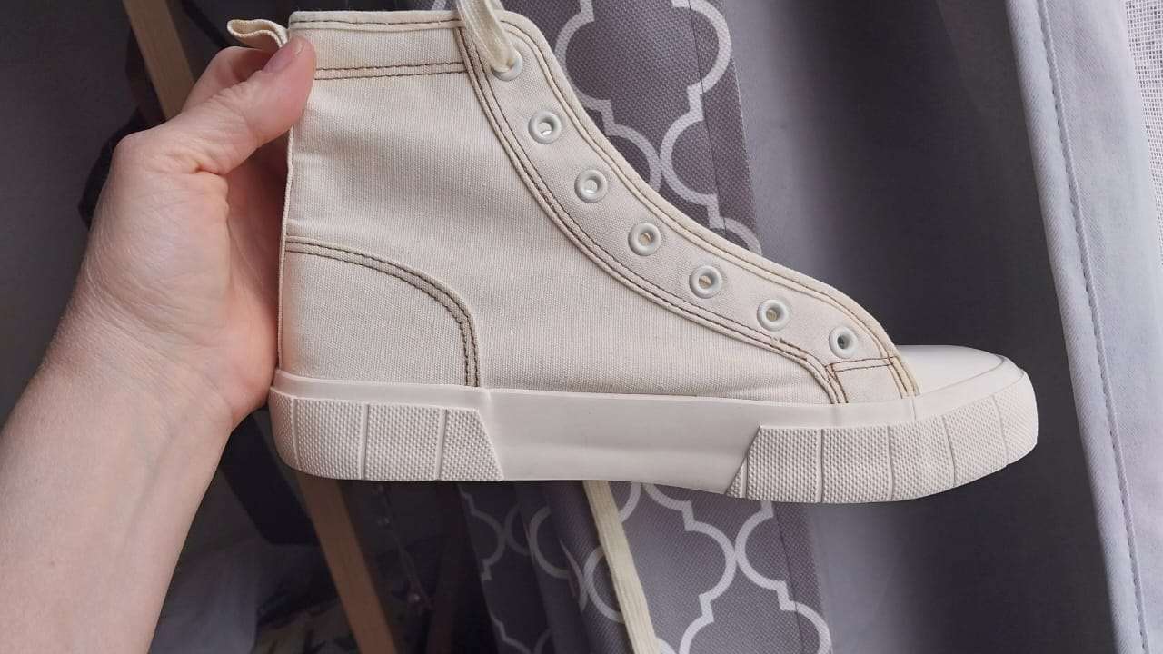 Zapatillas altas beige Marca Marquis - miniatura 2