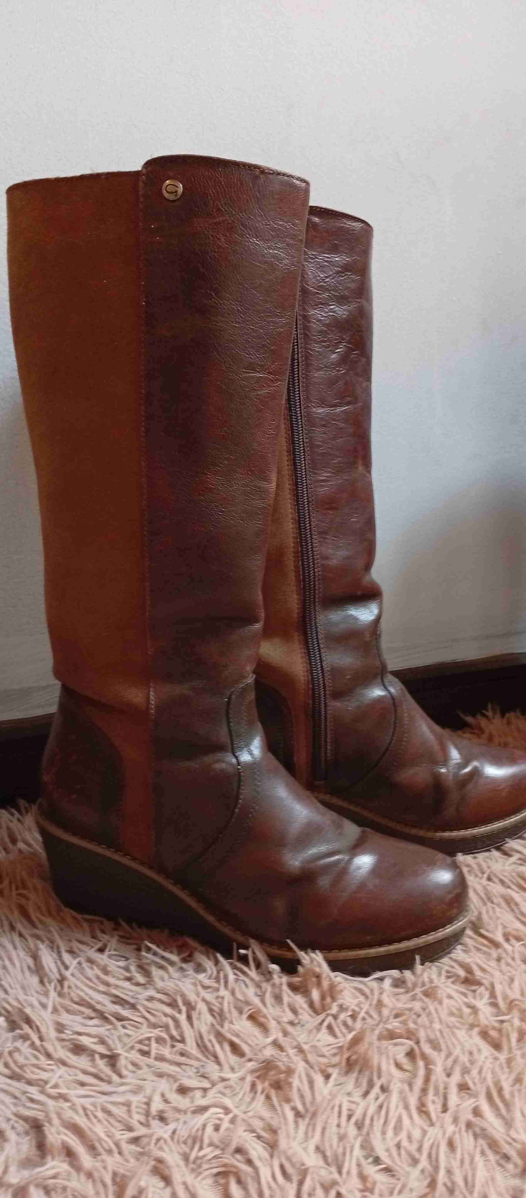 Botas de cuero marrón
