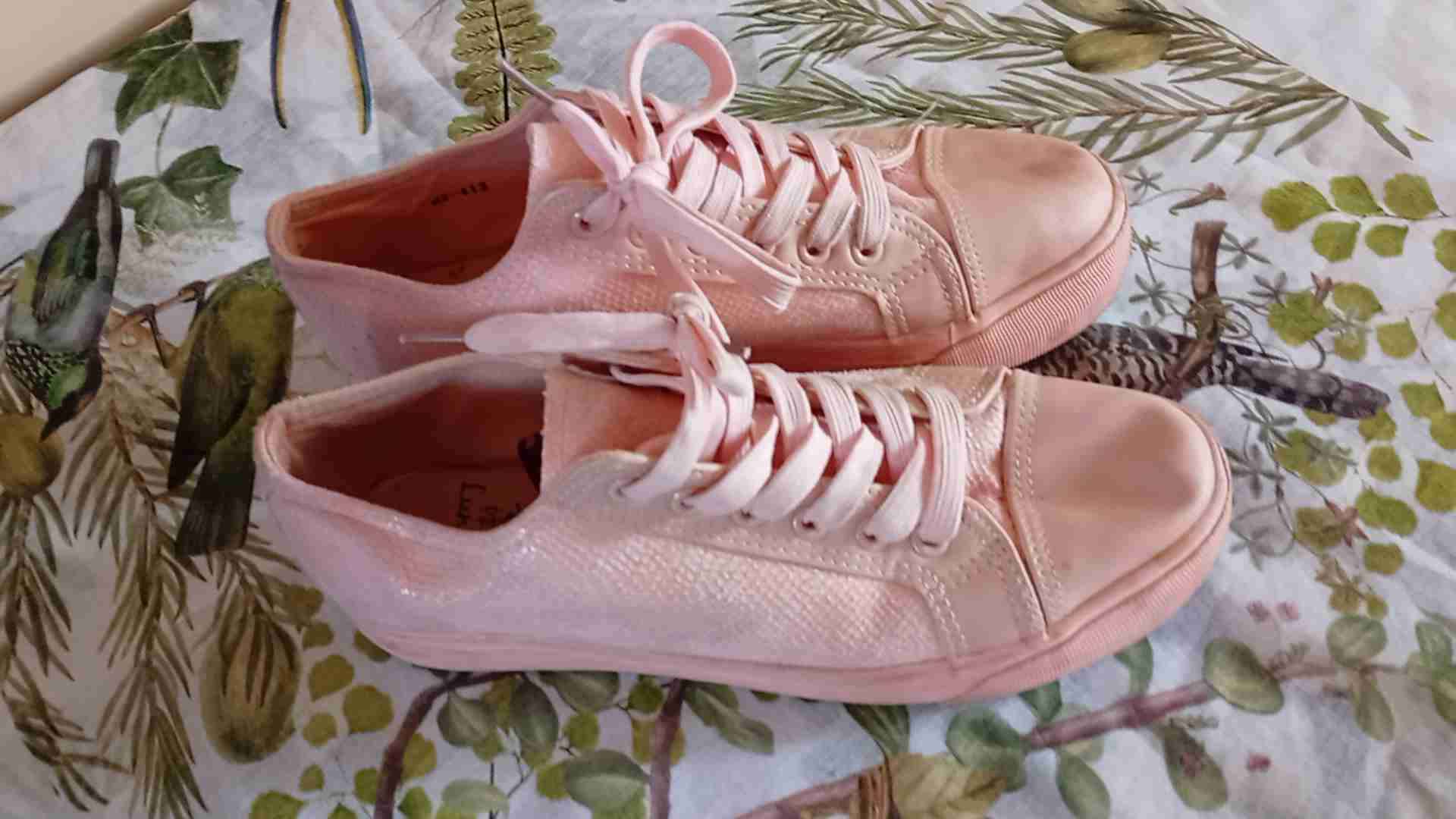 Zapatillas rosadas casuales - miniatura 2