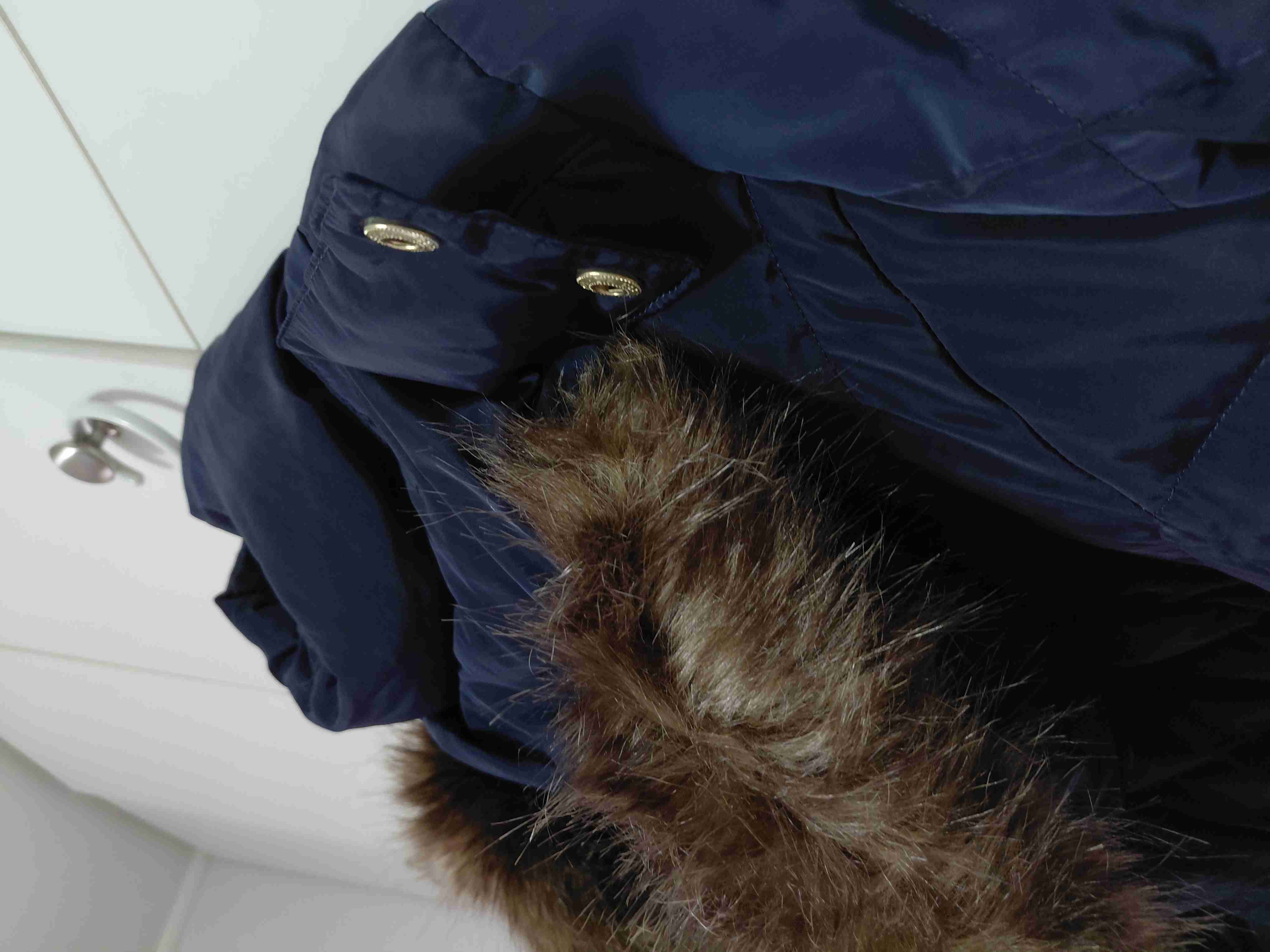 ¡La Casaca Más Calentita del Invierno! - miniatura 1