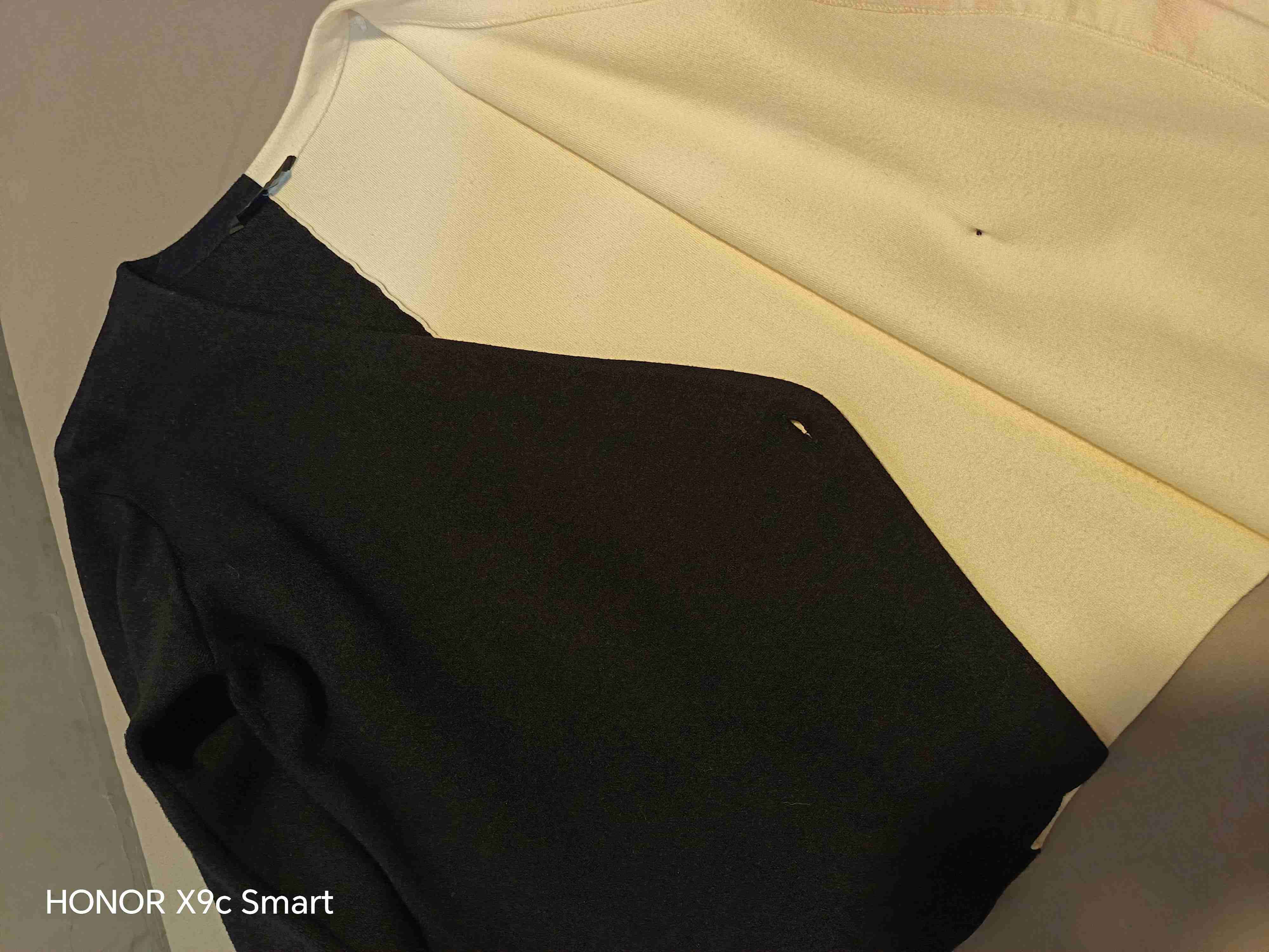 Polerón bicolor con botones - miniatura 5