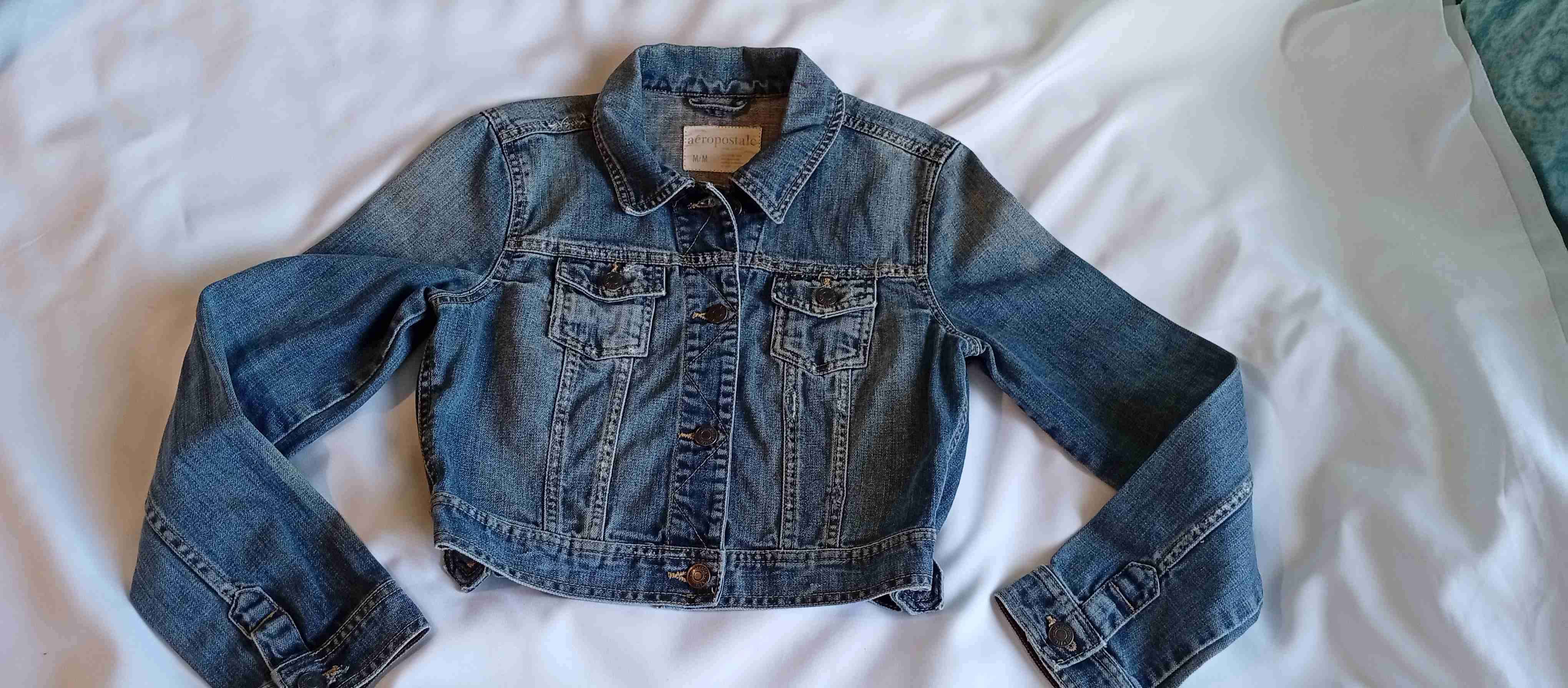 Chaqueta de mezclilla juvenil intervenida a mano - miniatura 4