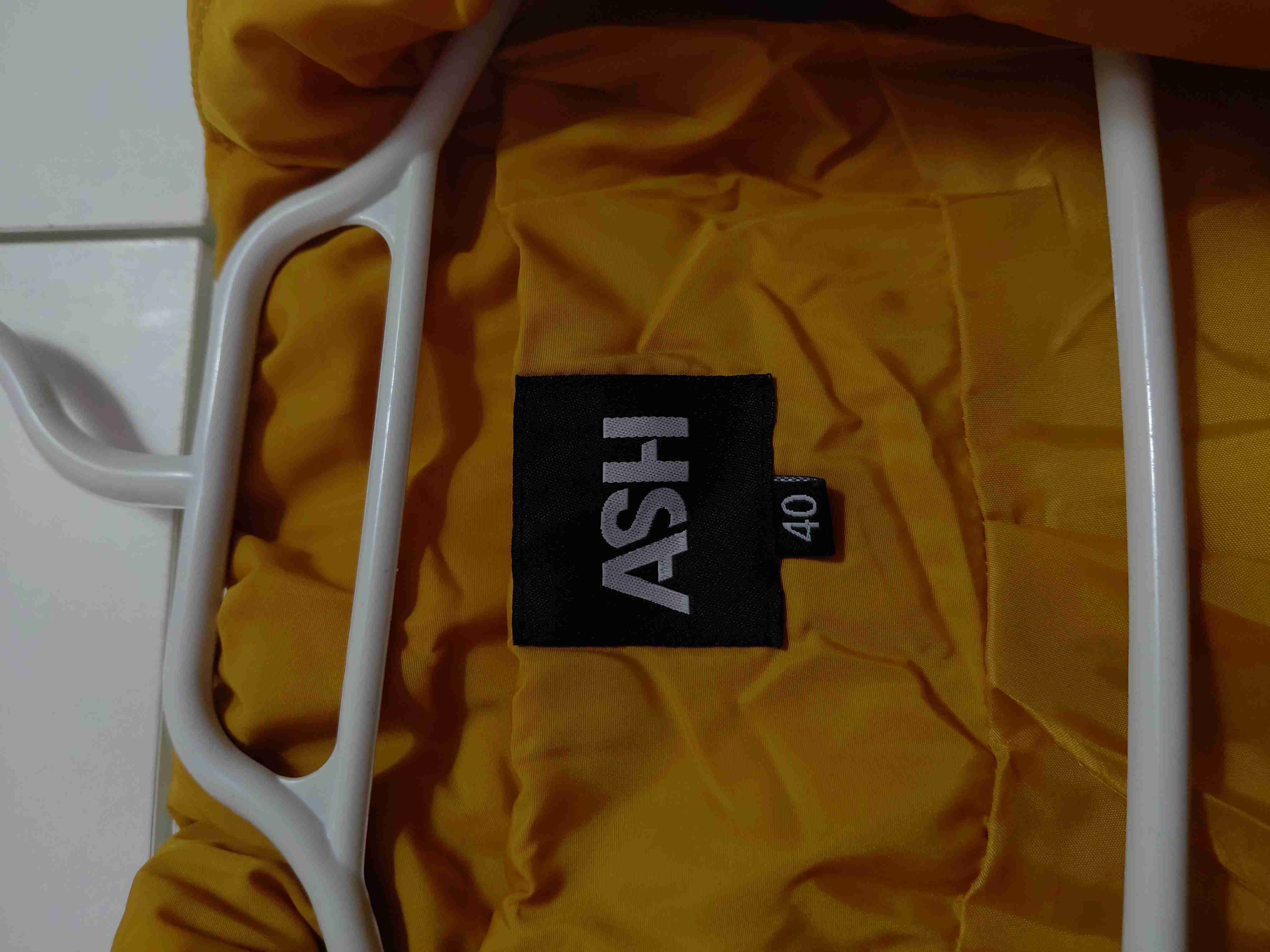 Casaca Mostaza Ash Talla 40 con Ajuste en Cintura - miniatura 2