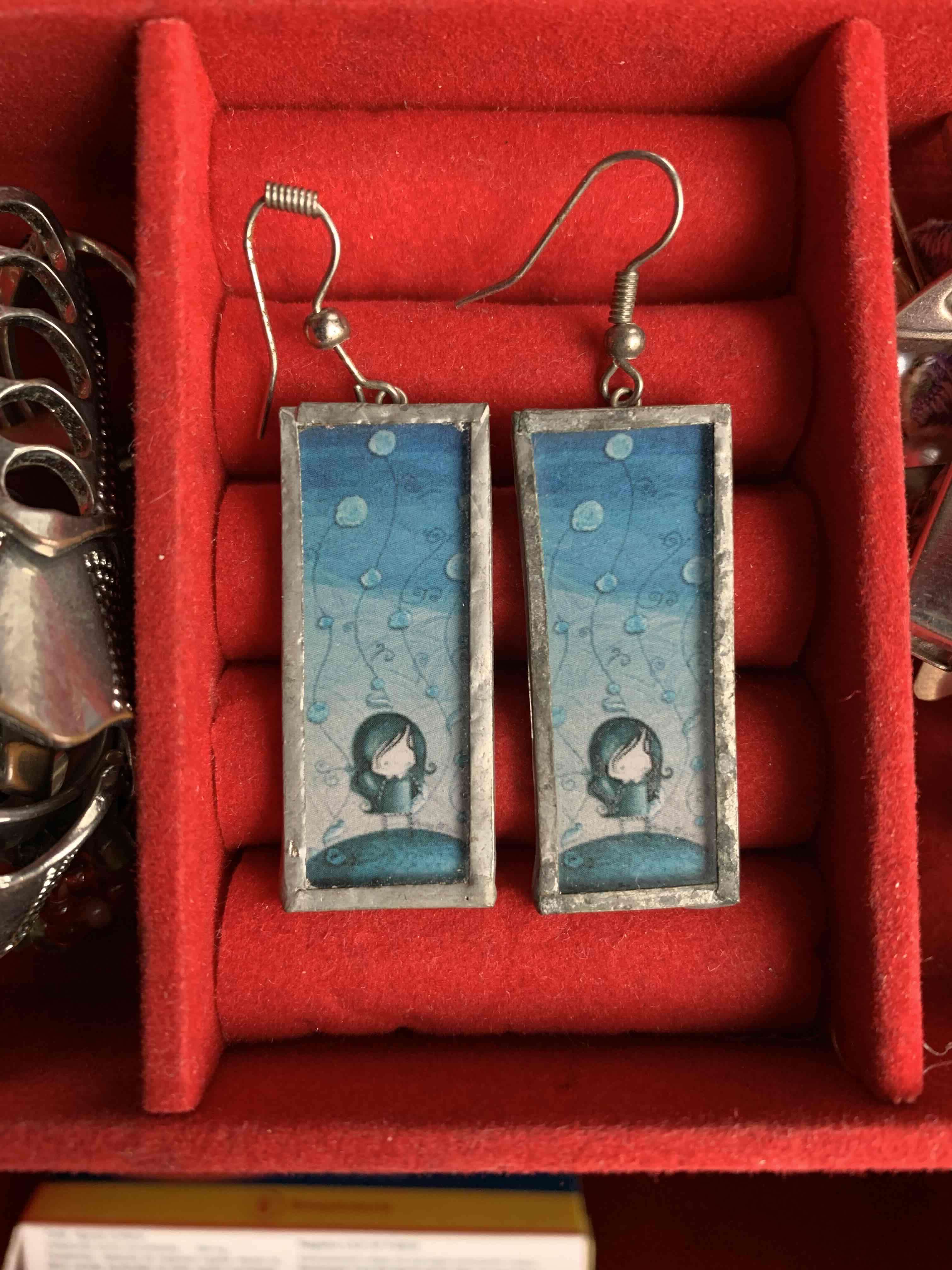 Aros rectangulares pintados a mano