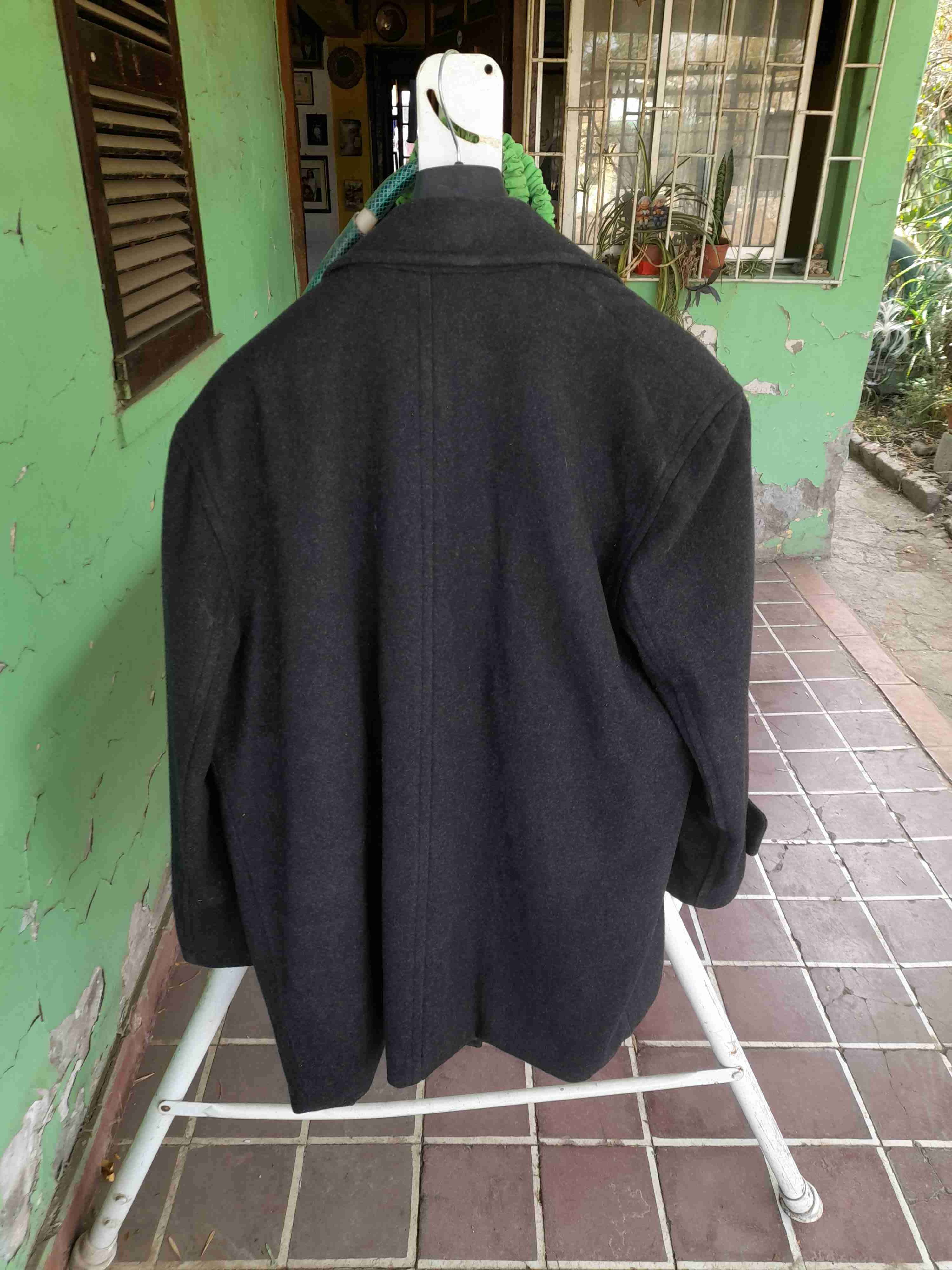 Abrigo negro clásico - miniatura 1