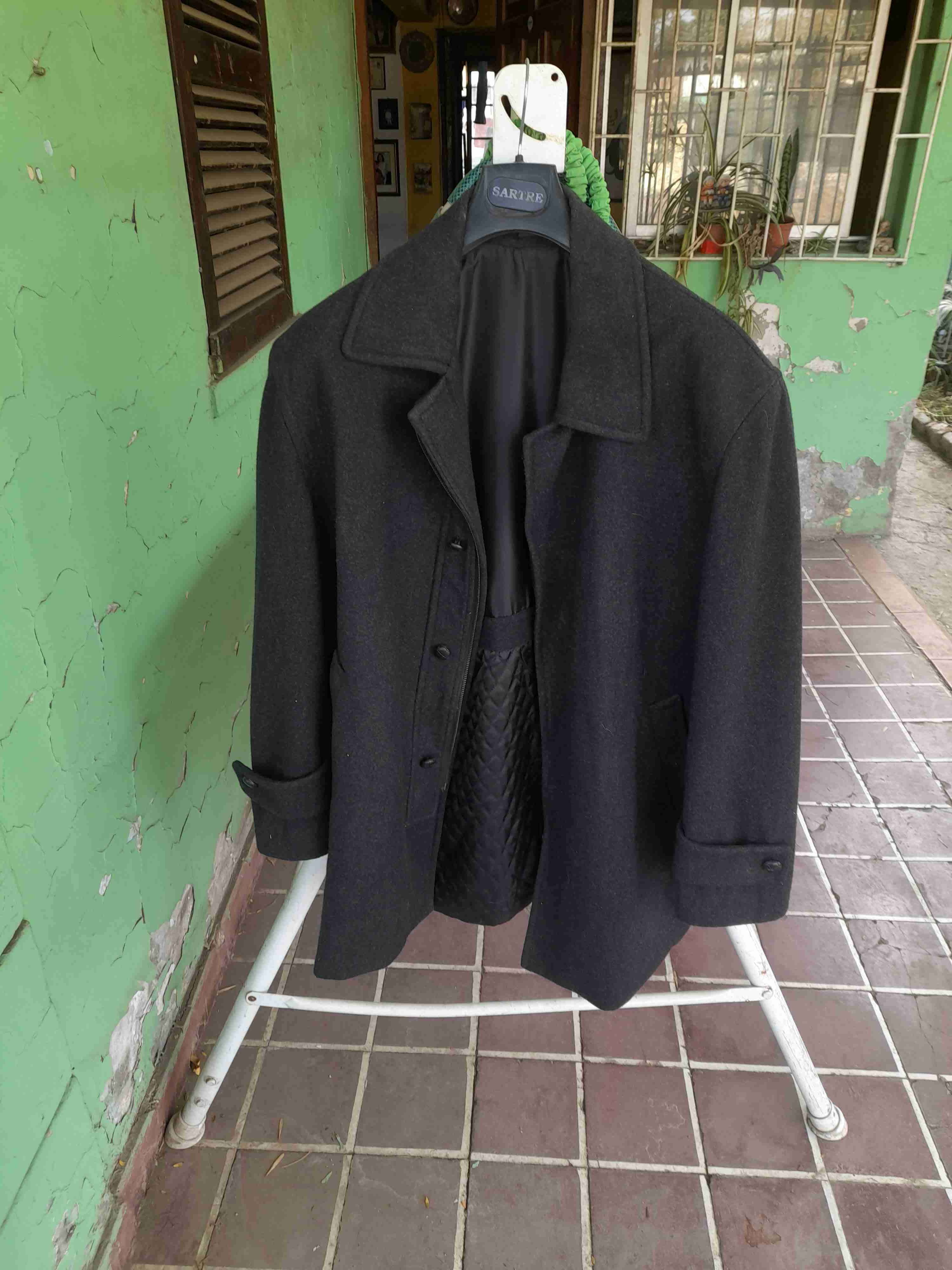 Abrigo negro clásico - miniatura 2