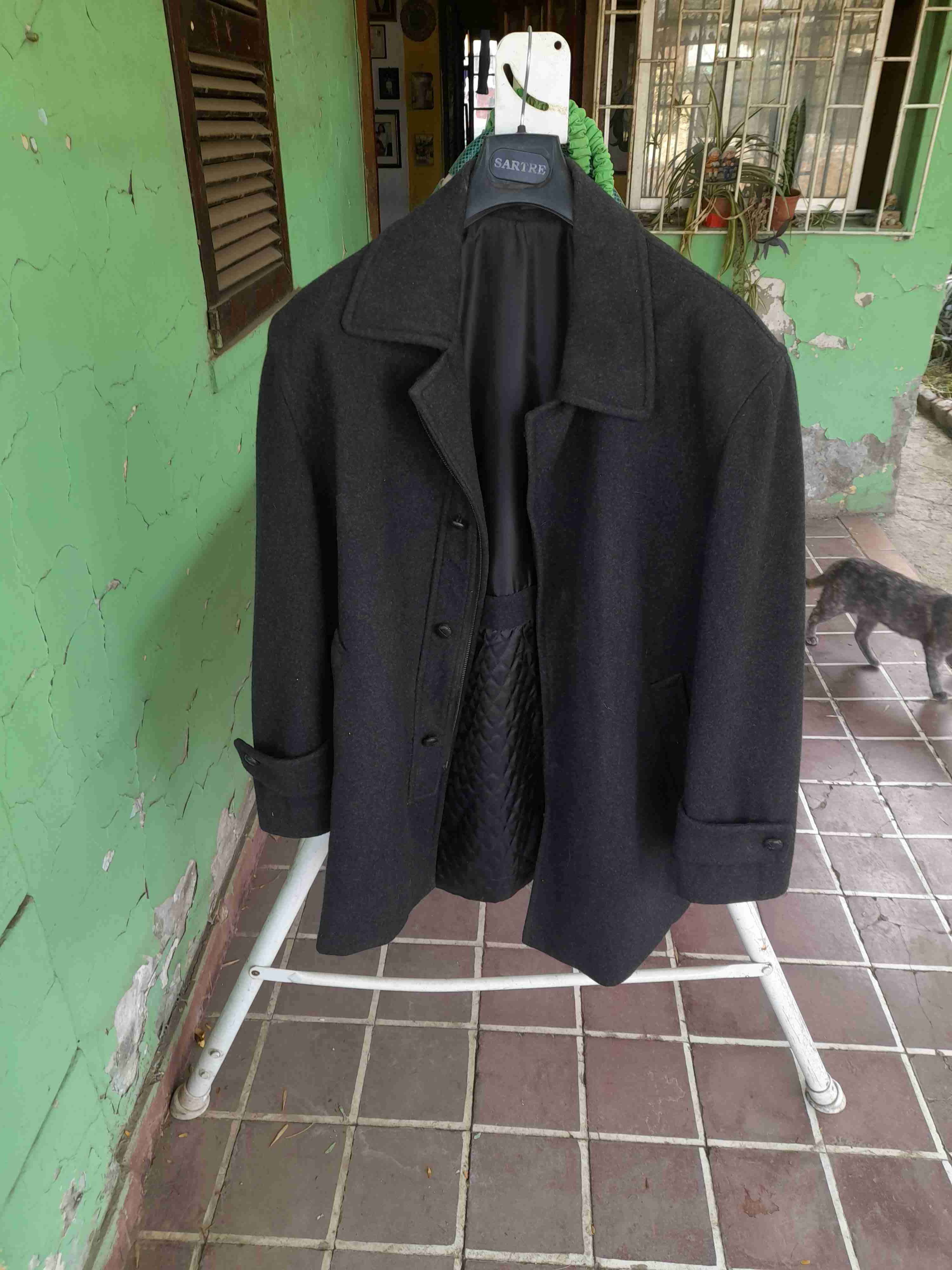 Abrigo negro clásico - miniatura 3