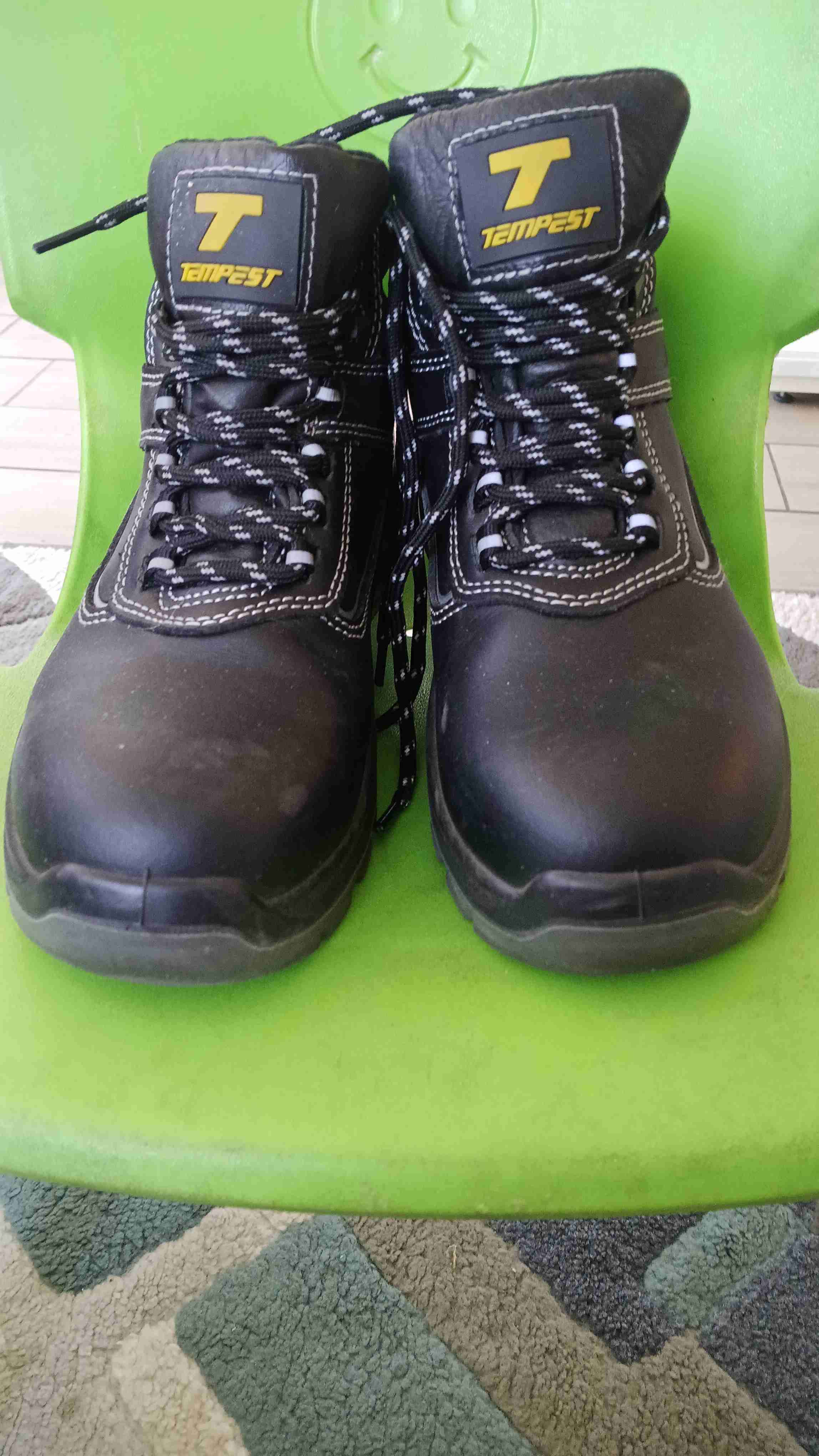 Botas de trabajo negras de seguridad