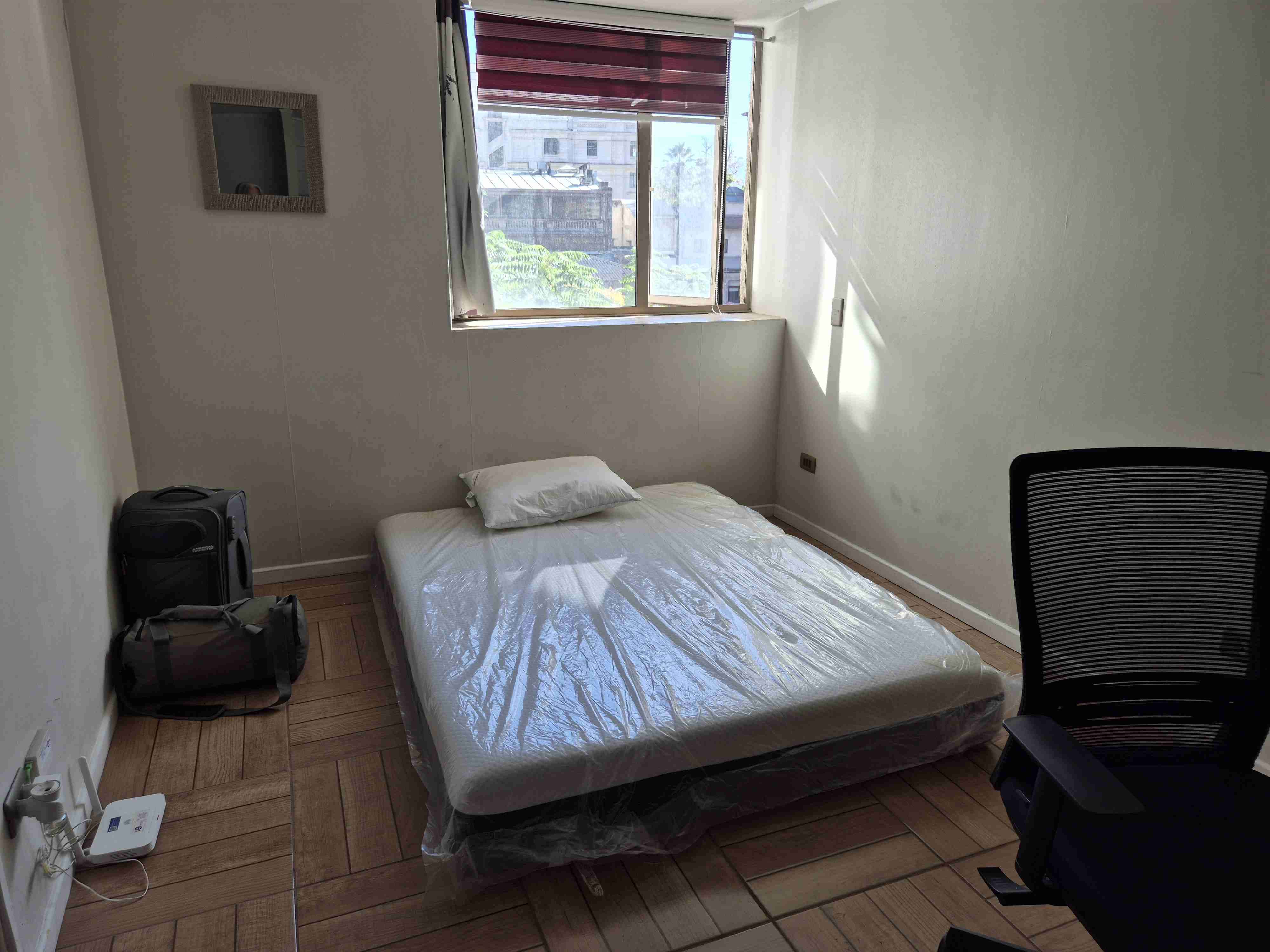 Colchón en buen estado casi nuevo Emma mr. - miniatura 1