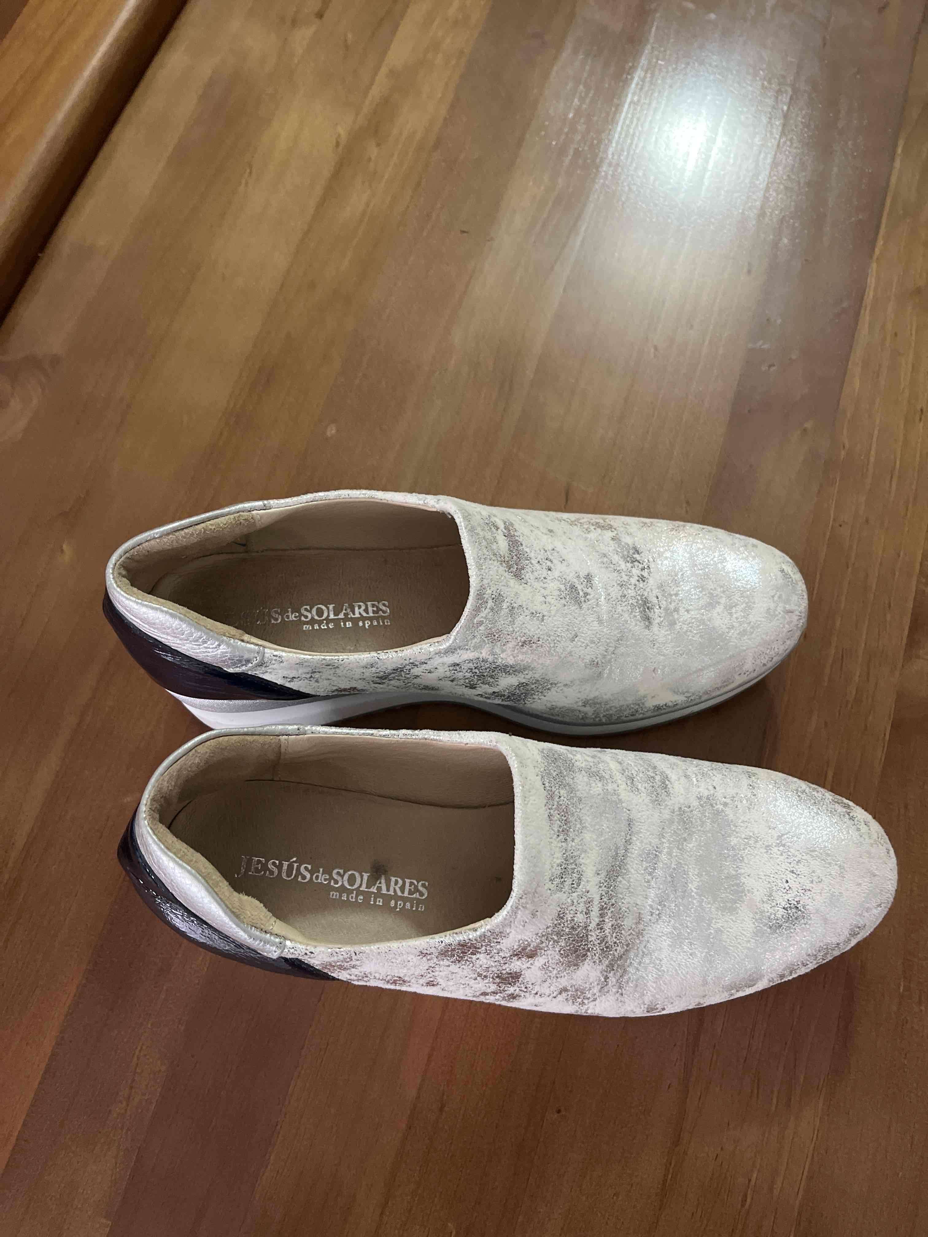 Zapatos blancos Jesús de Solares