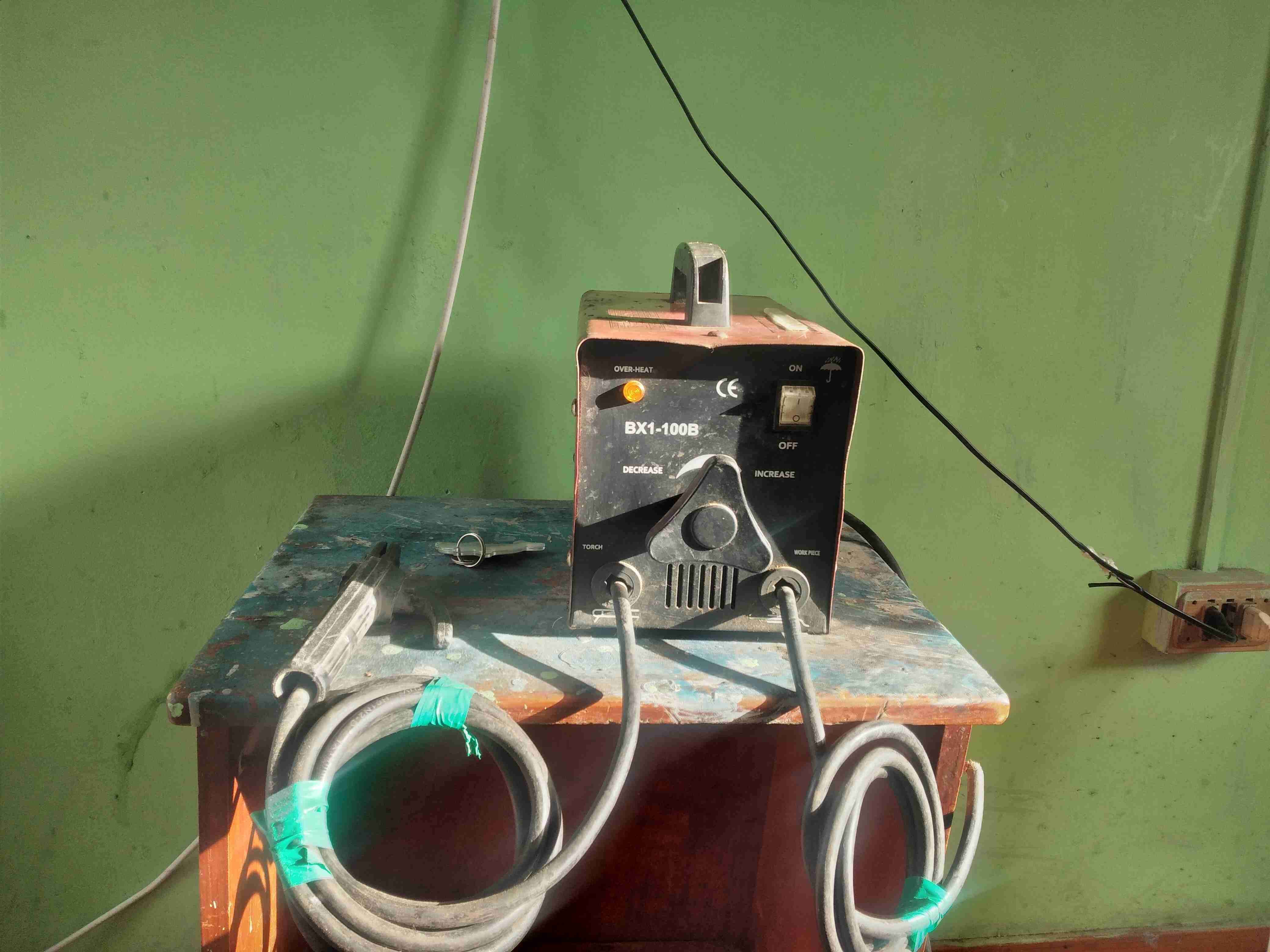 Máquina de soldar BX1-100B