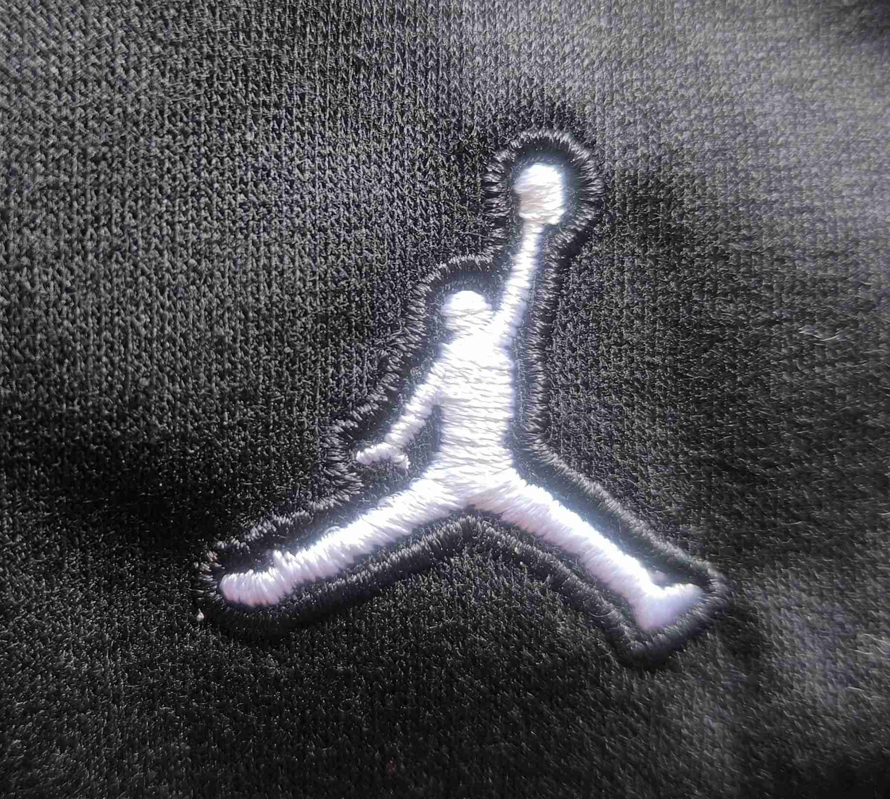 Polera negra Jordan - miniatura 2