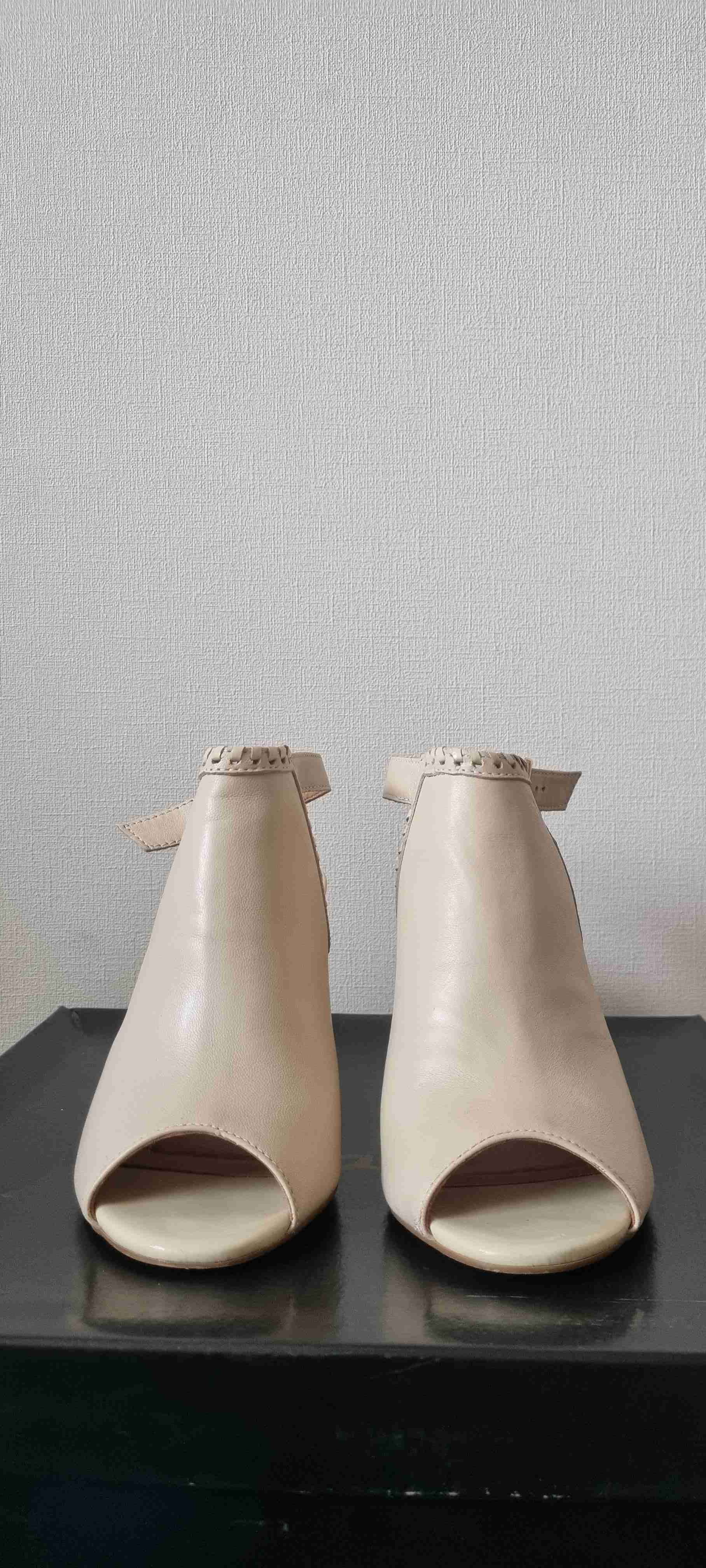 Botines abiertos beige con taco - miniatura 6