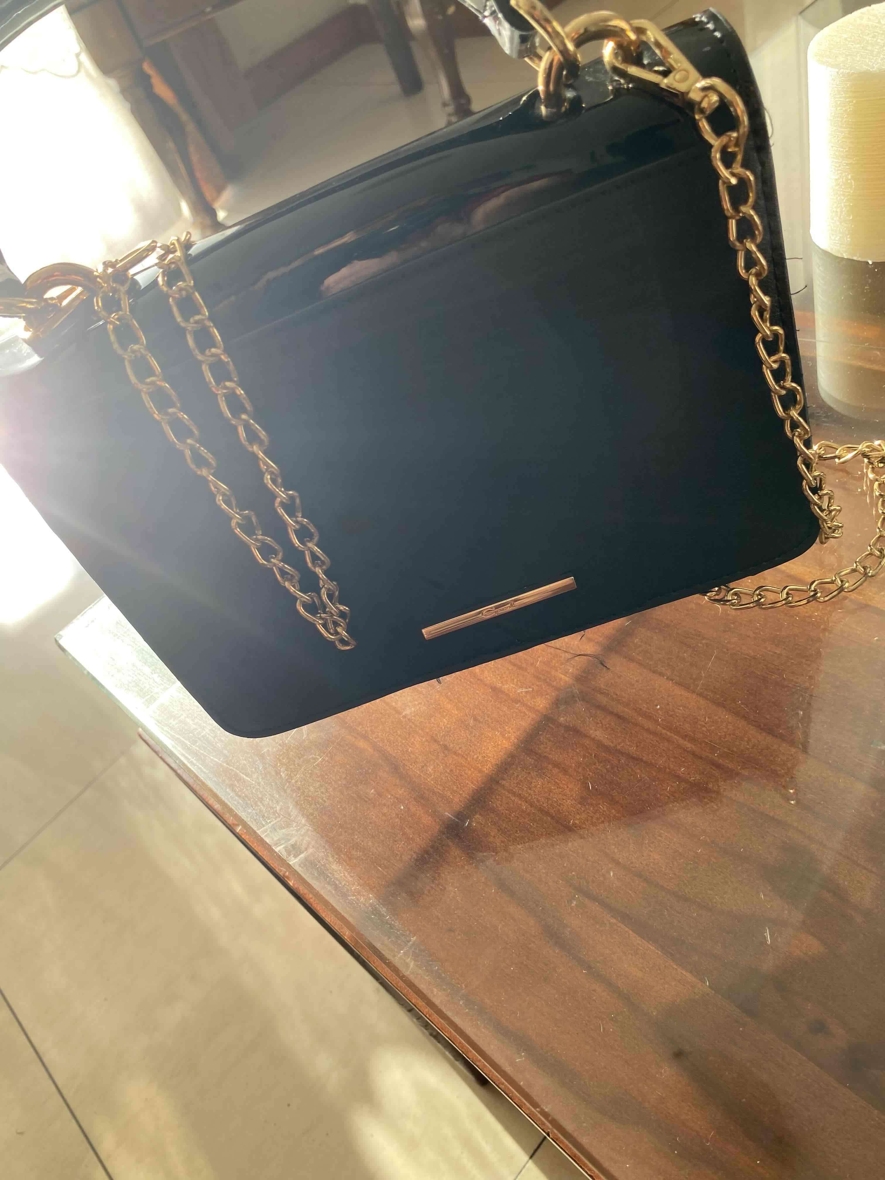 Cartera Gacel negra con cadena dorada - miniatura 1