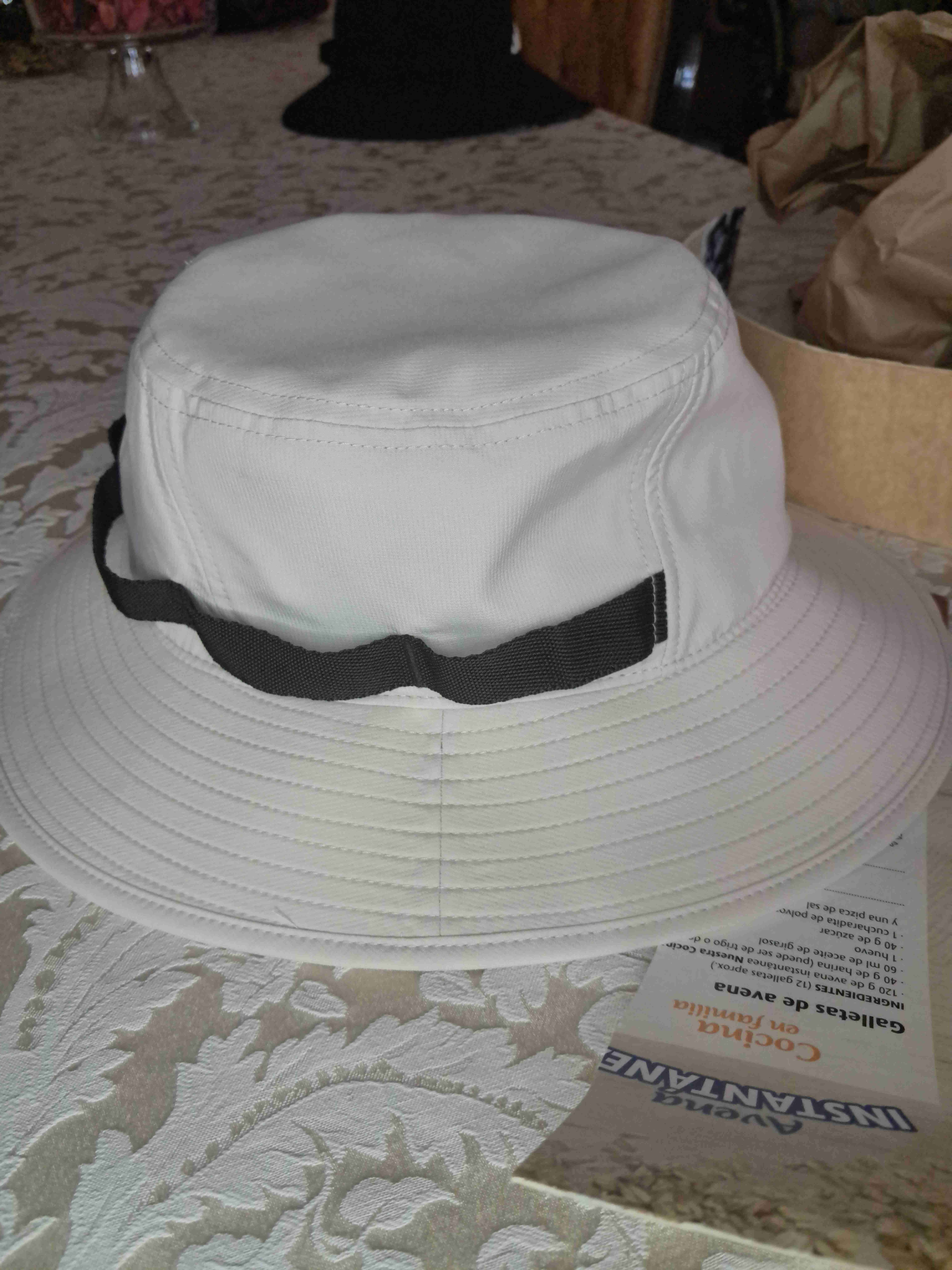 Gorro blanco adidas estilo boonie, buckethat - miniatura 3