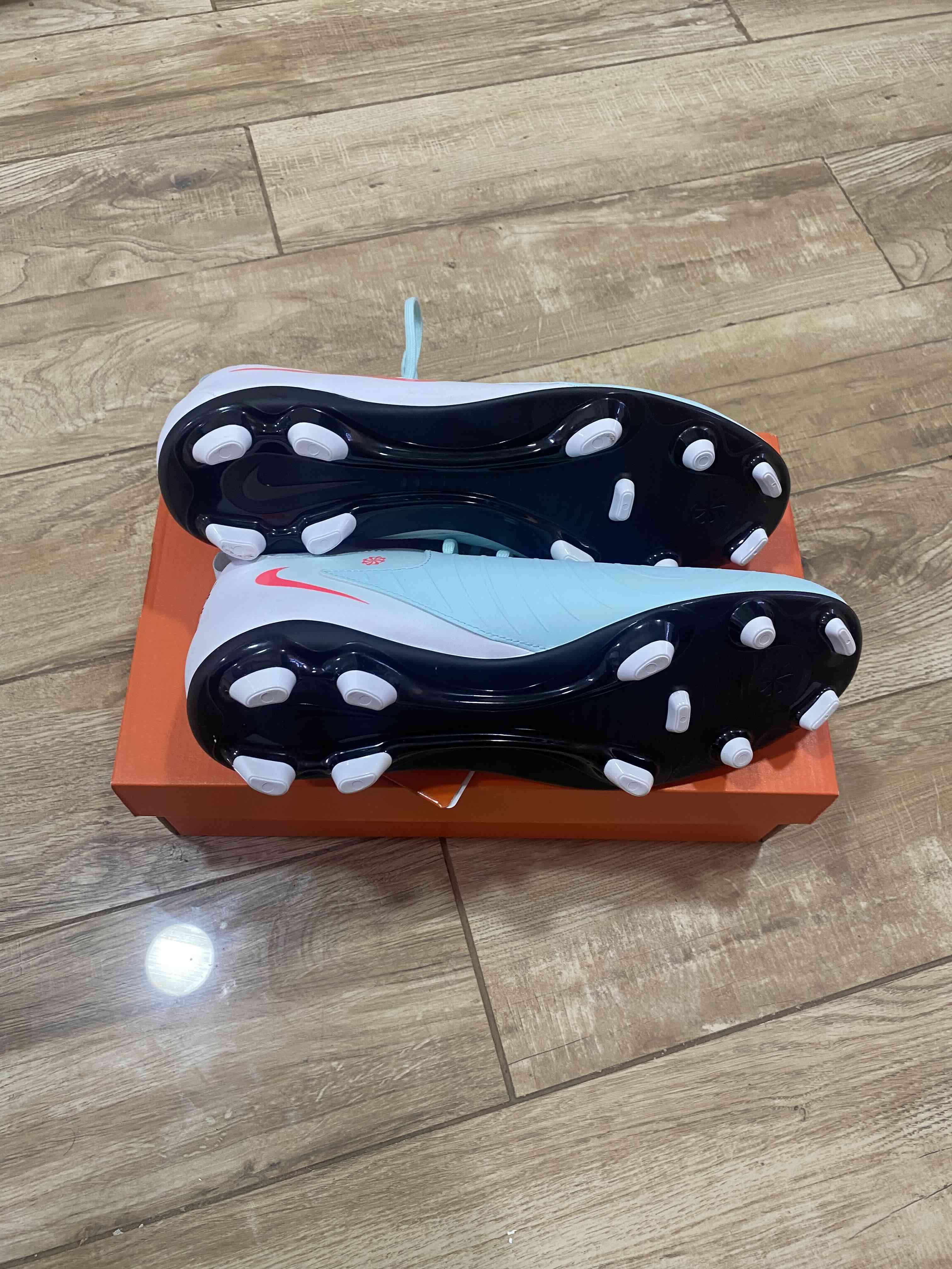 Zapatos de fútbol turquesa Nike - miniatura 4