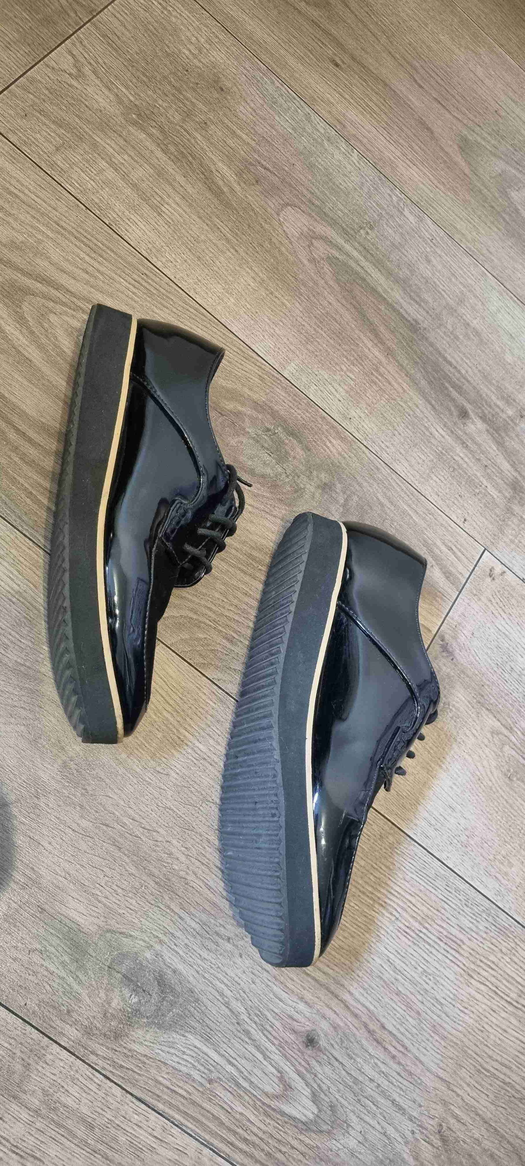 Zapatos negros de charol - miniatura 3