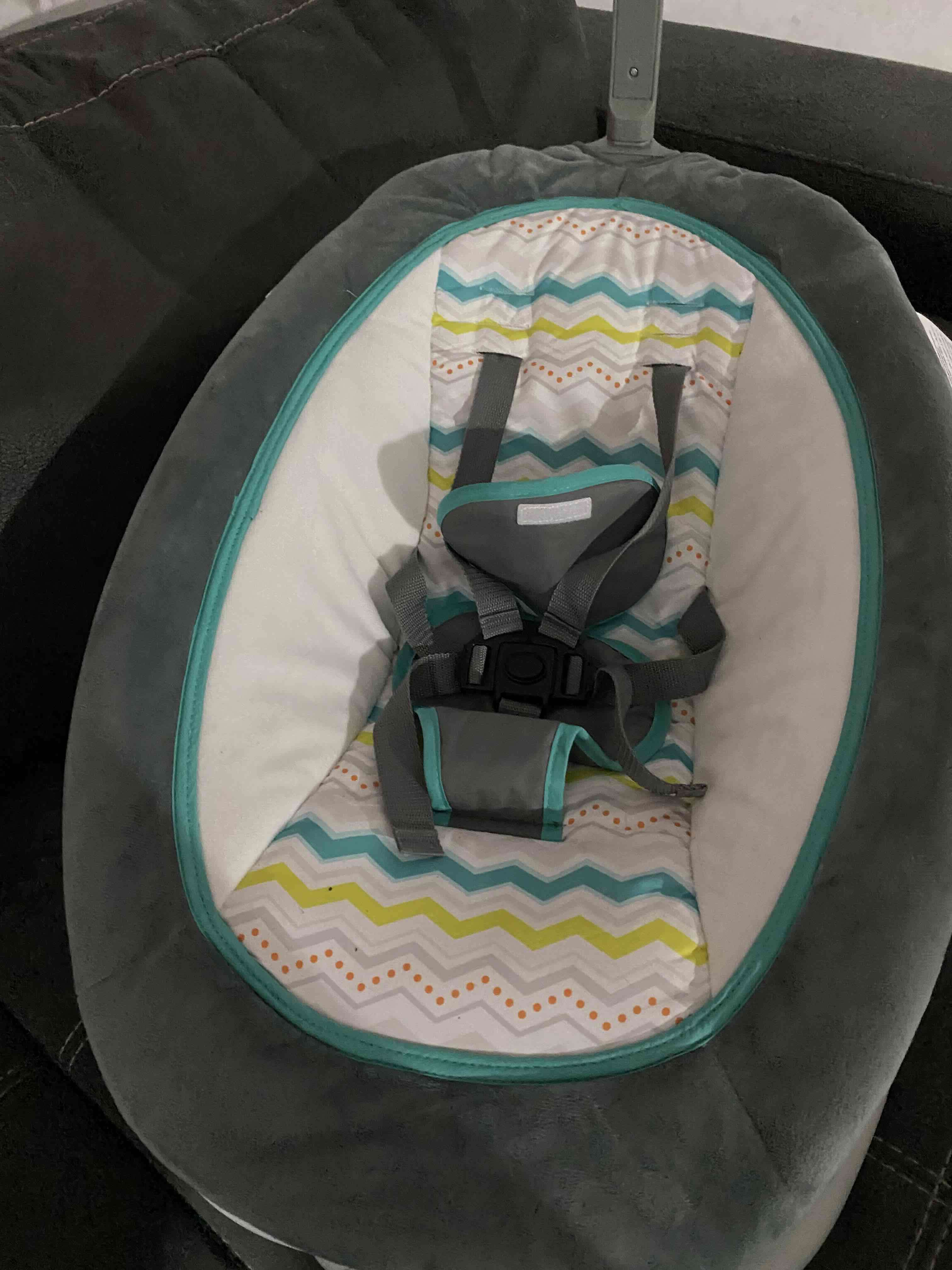 Silla mecedora para bebé gris - miniatura 2