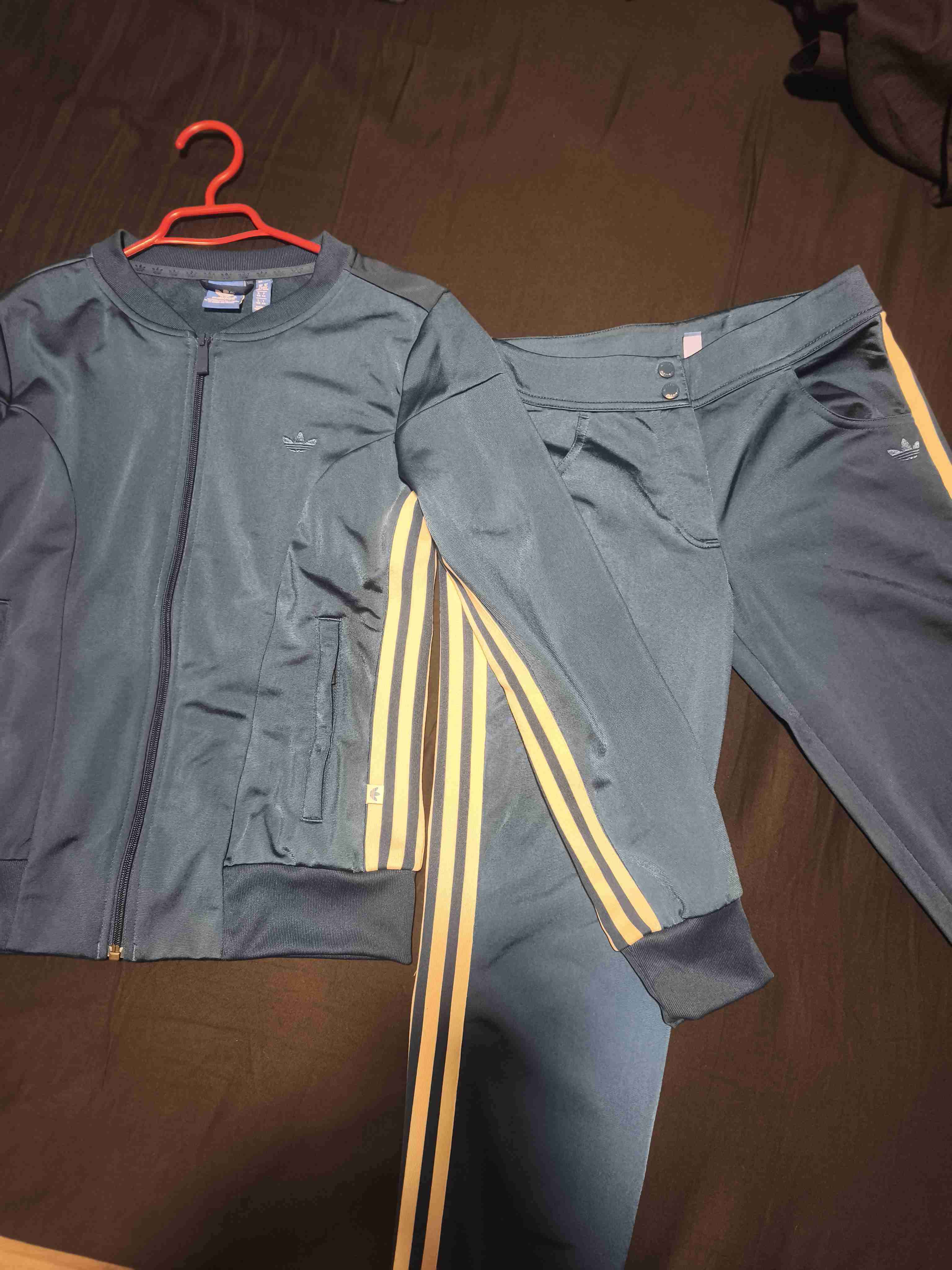 Conjunto deportivo adidas original - miniatura 1