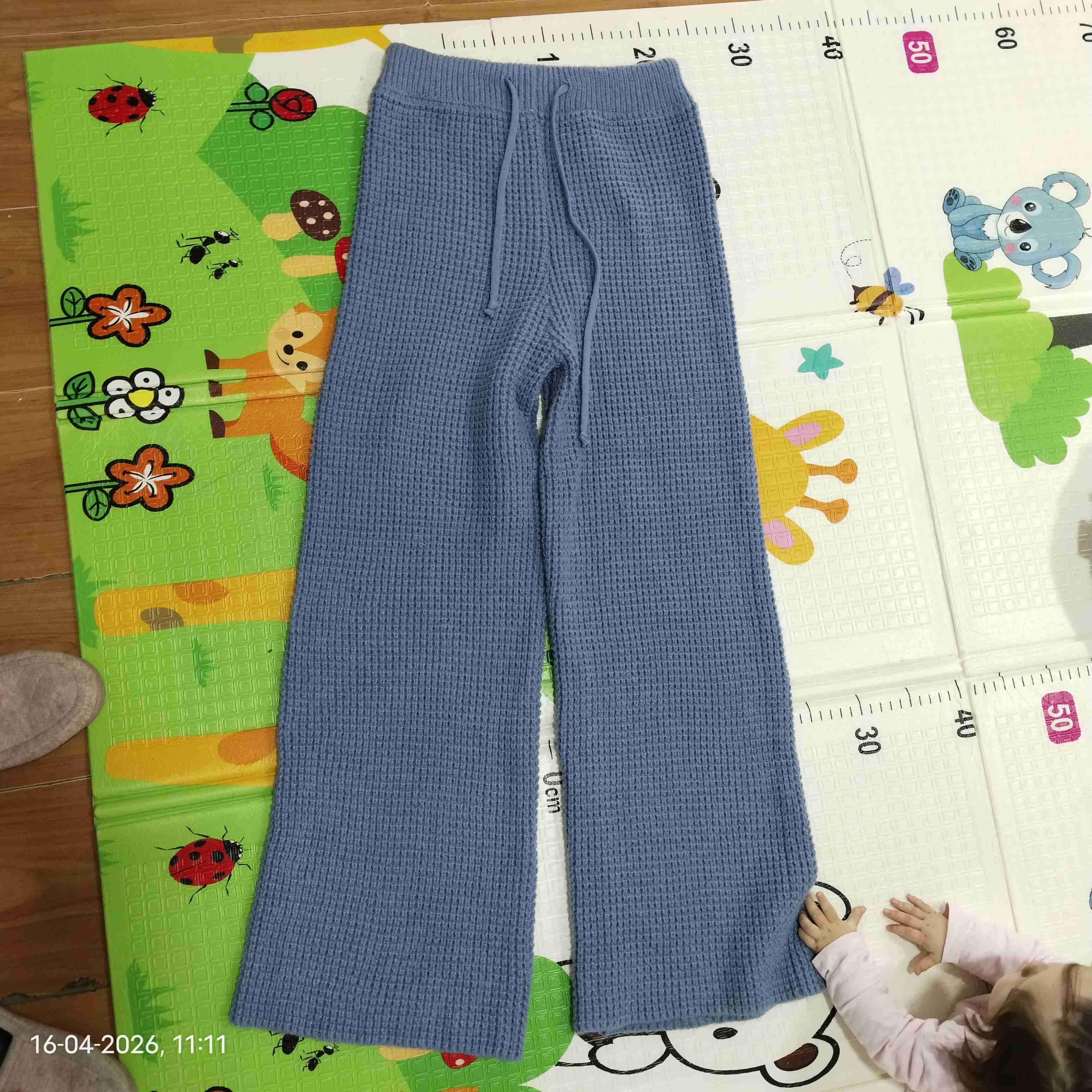 Pantalones rosados y celeste  tejidos de lanita - miniatura 2