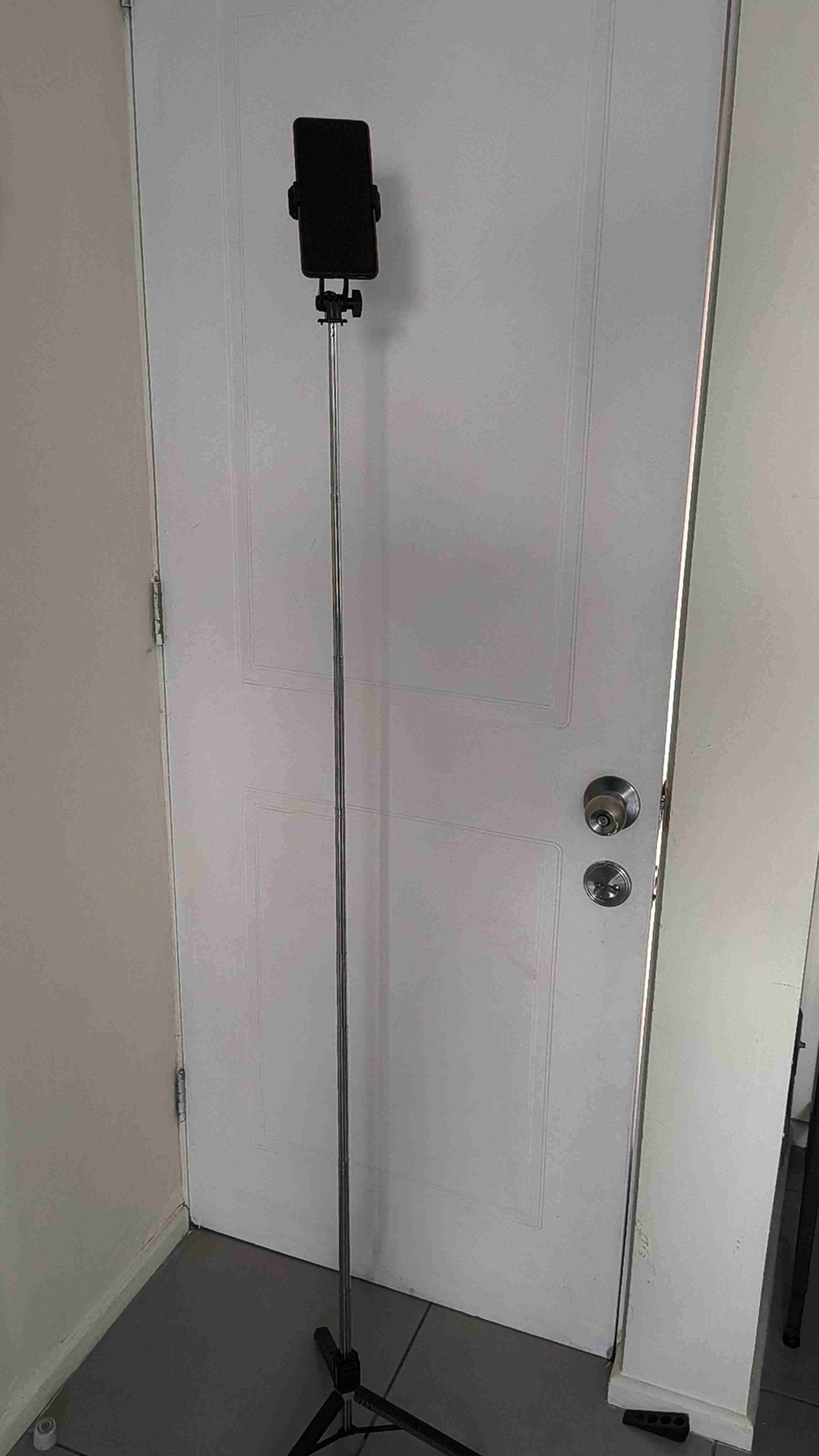 Trípode con soporte para celular con control 192cm - miniatura 1