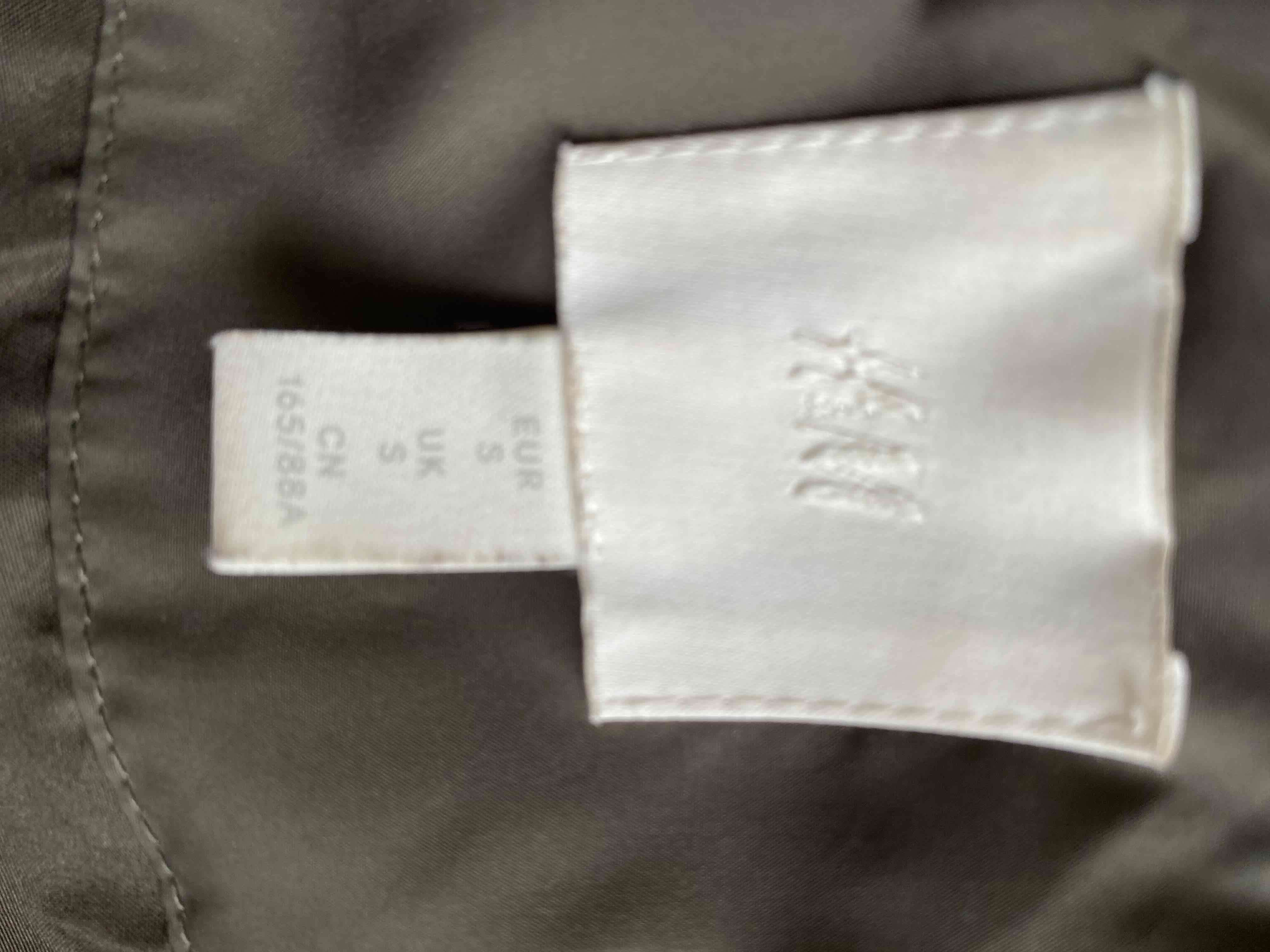 Abrigo acolchado verde musgo con capucha - miniatura 4