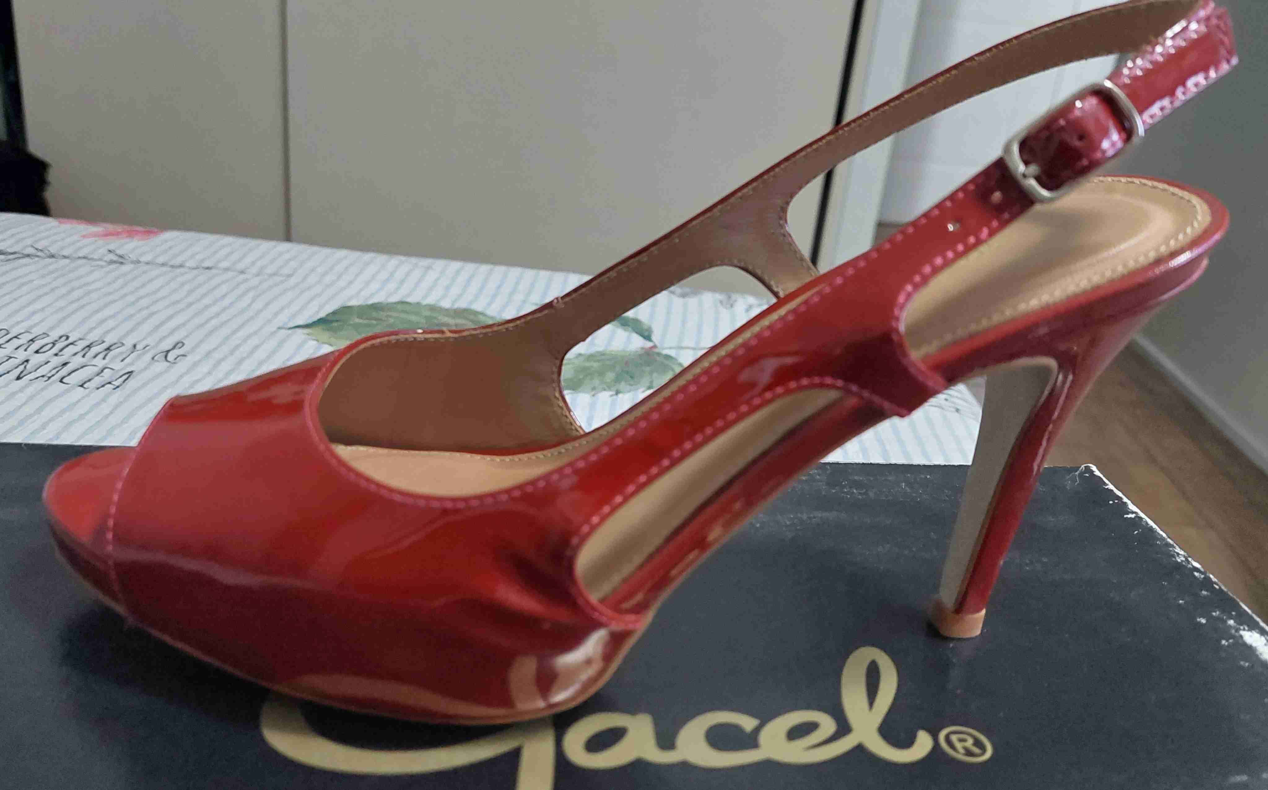 Zapatos rojos de charol mujer - miniatura 2