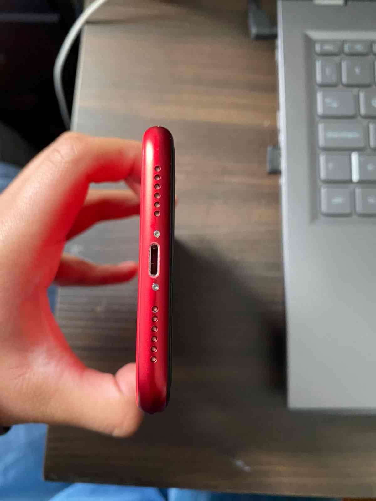 iPhone 11 rojo - miniatura 2