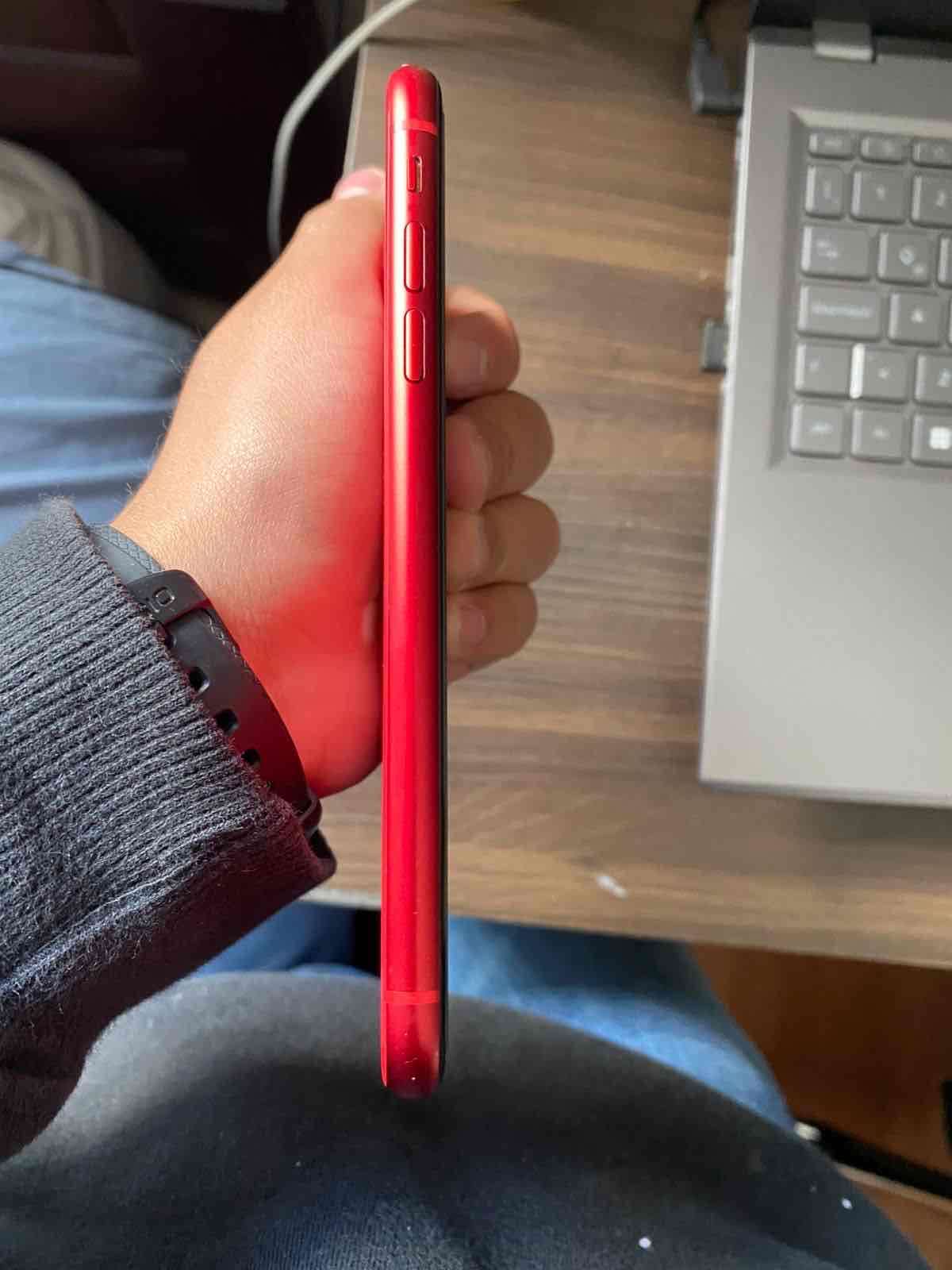 iPhone 11 rojo - miniatura 5