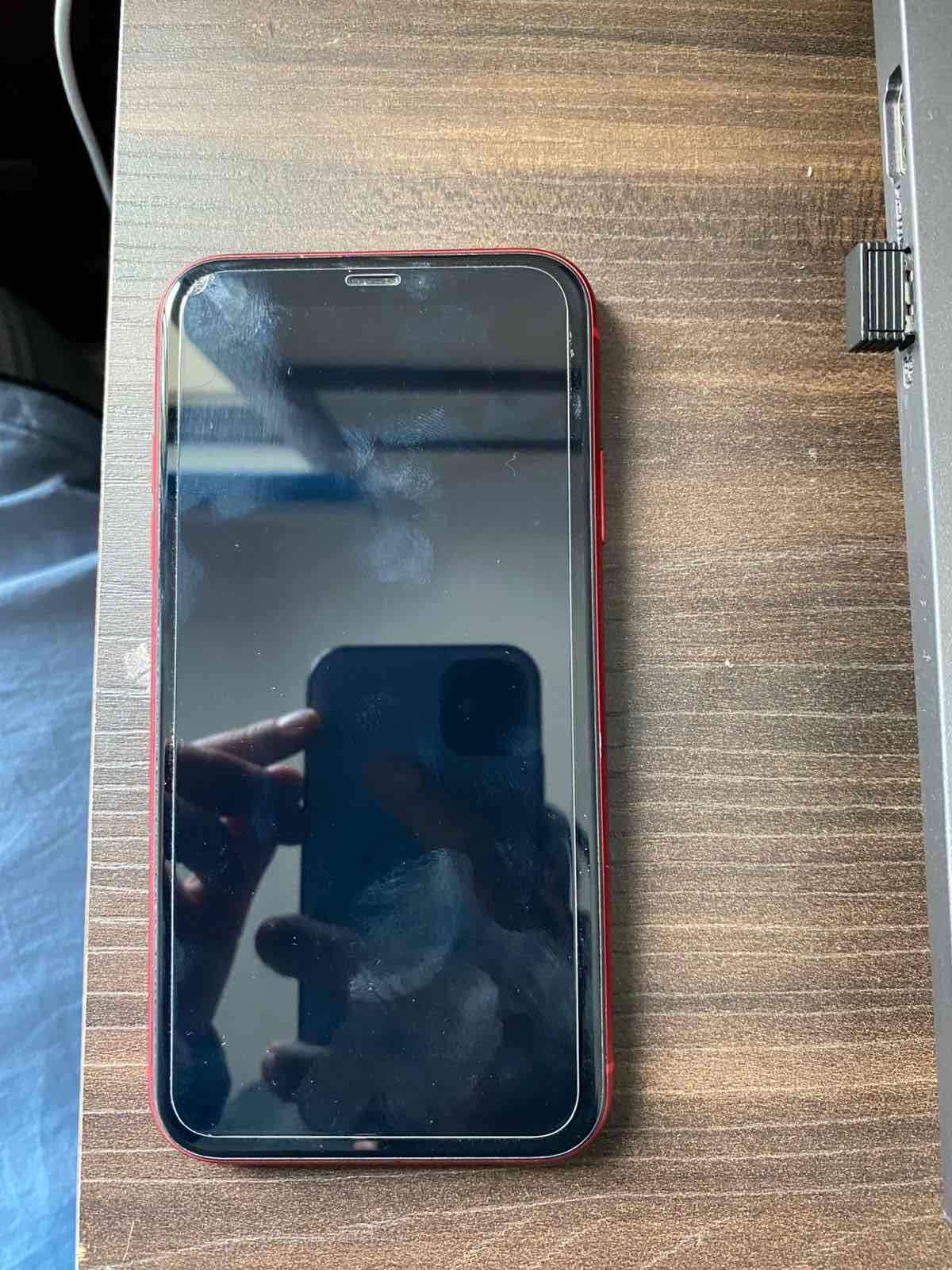 iPhone 11 rojo - miniatura 6