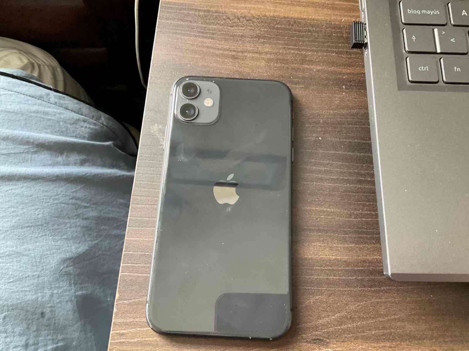 iPhone 11 Gris - miniatura 1