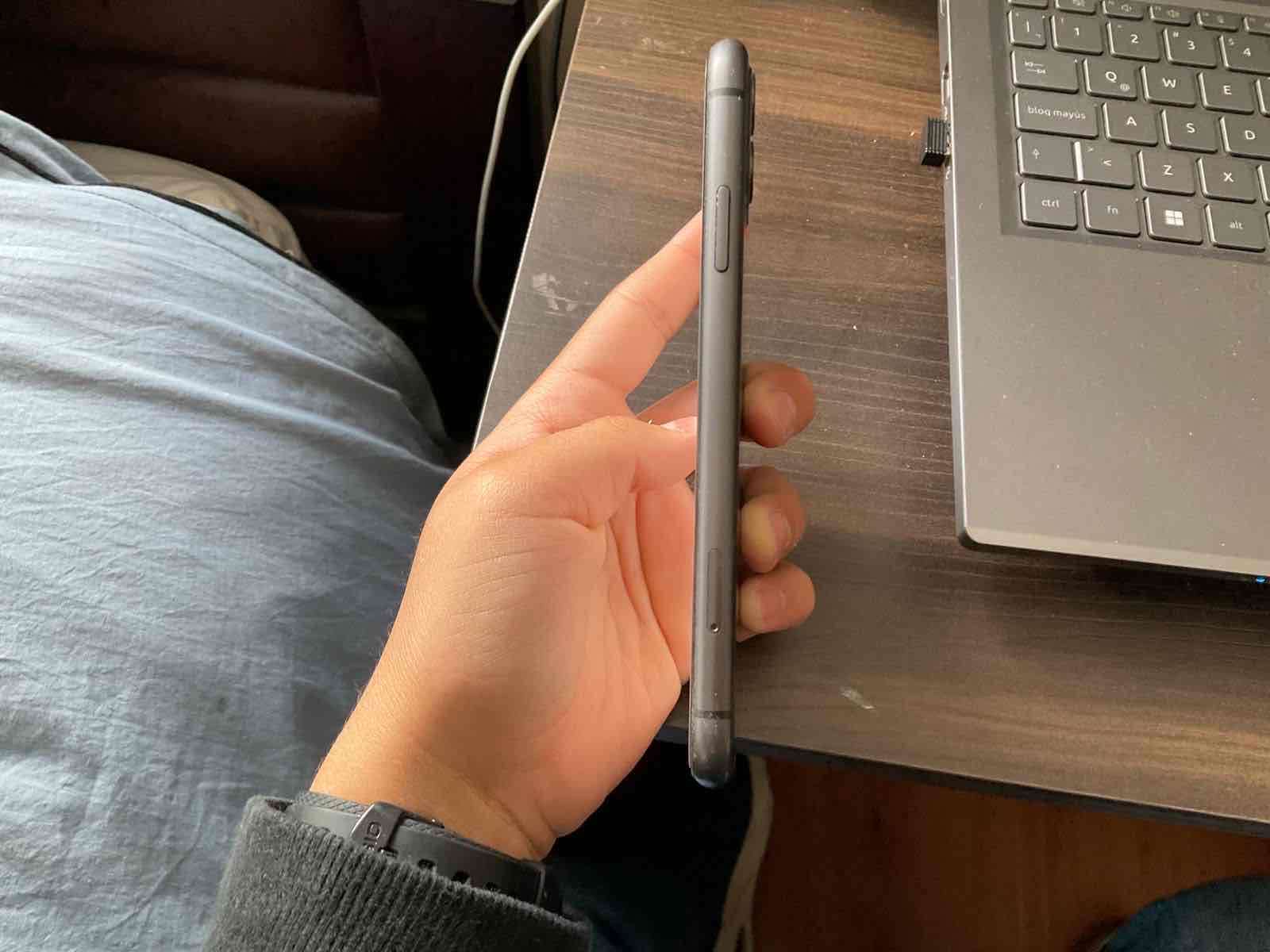 iPhone 11 Gris - miniatura 6