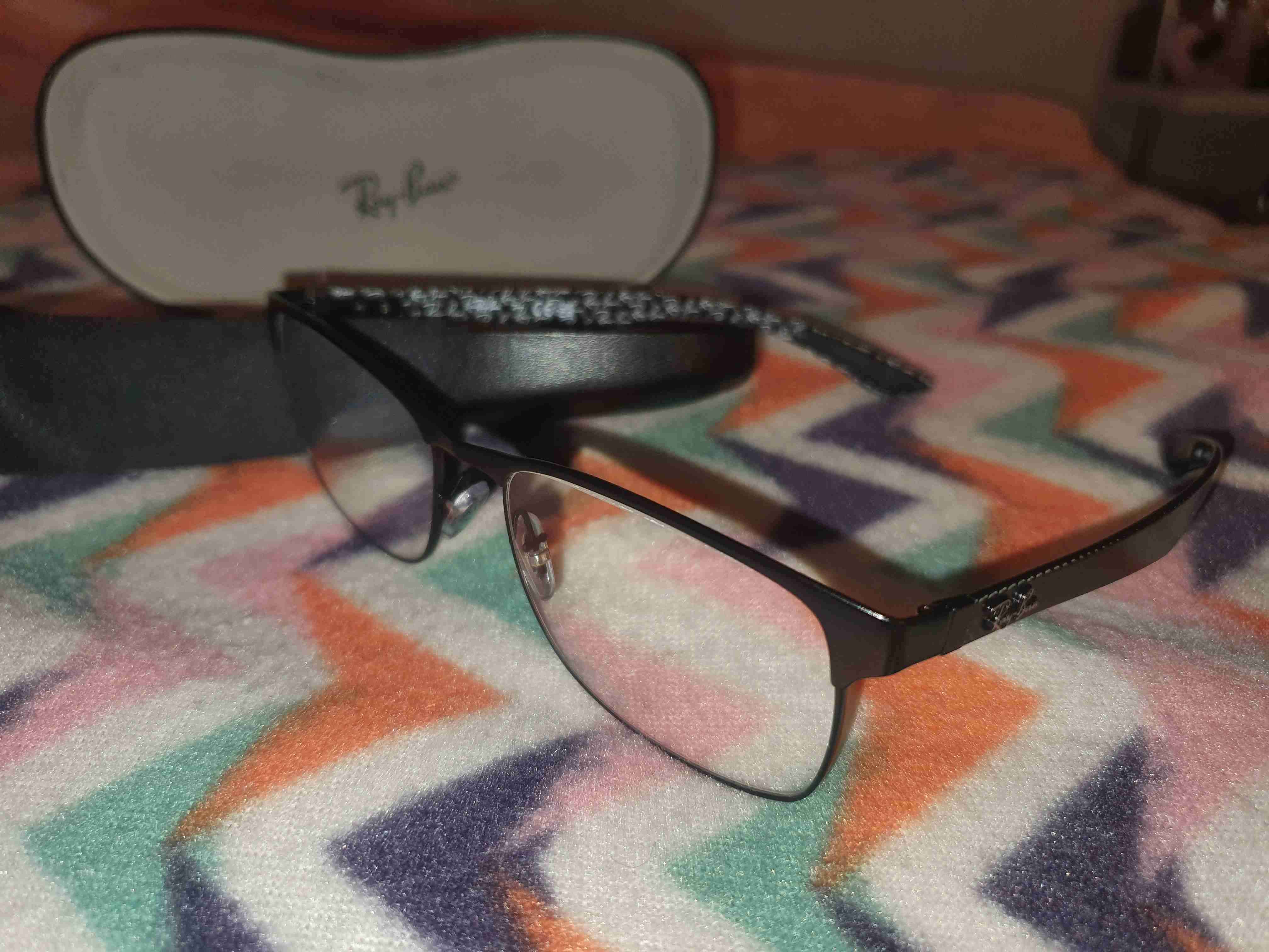 Lentes de lectura con estuche - miniatura 1