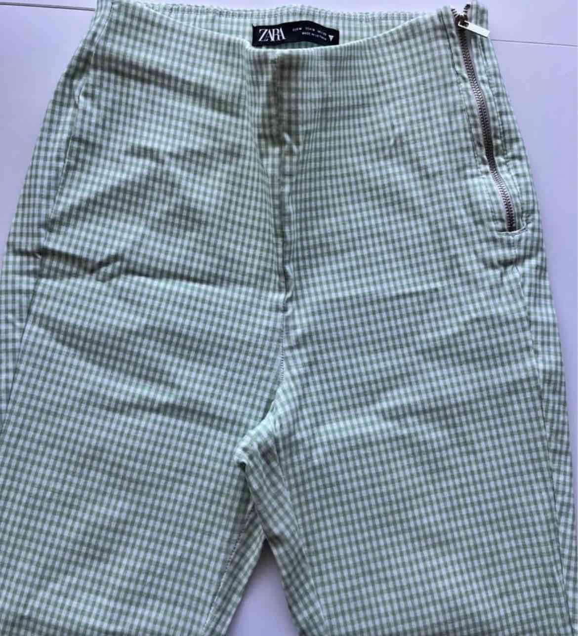 Pantalones ZARA a cuadros verdes. - miniatura 4