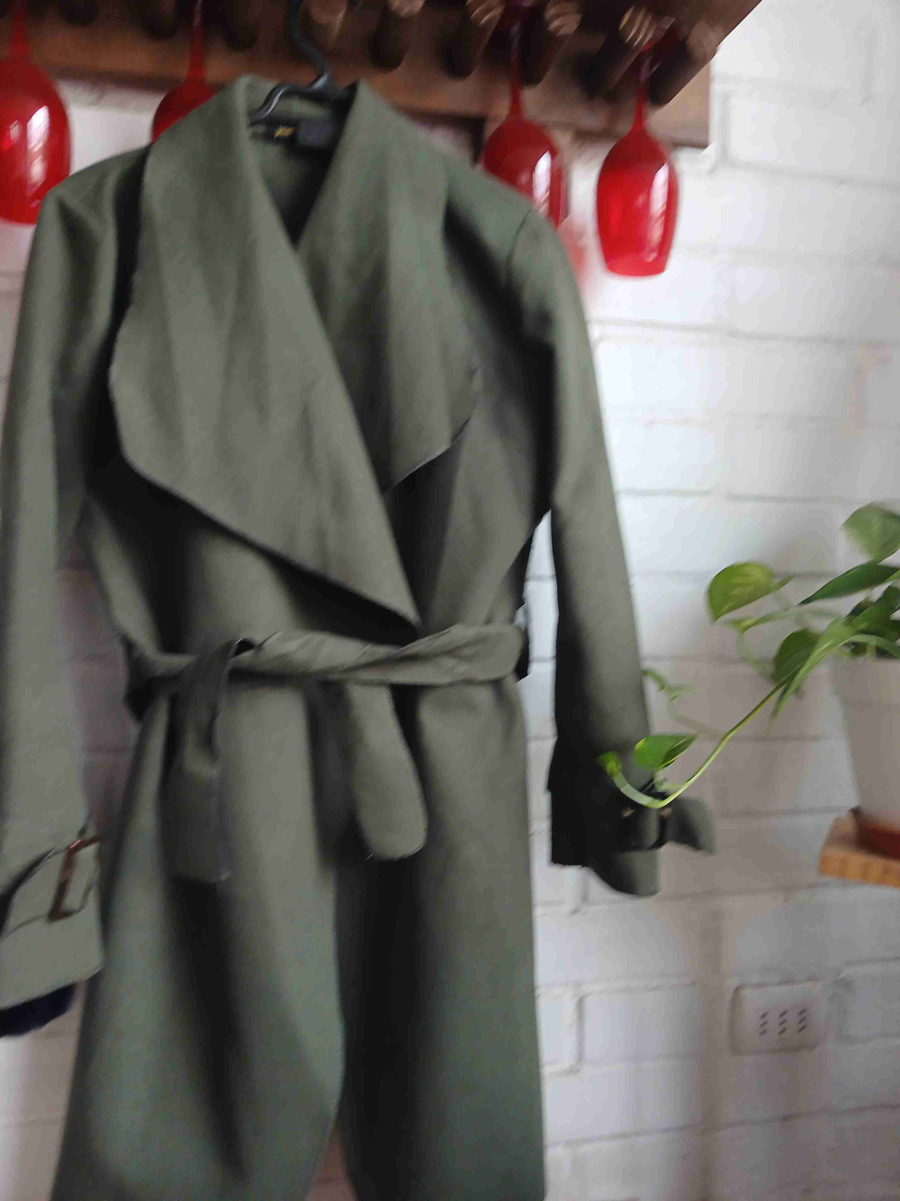 Chaqueta abrigada negra con borrego - miniatura 5