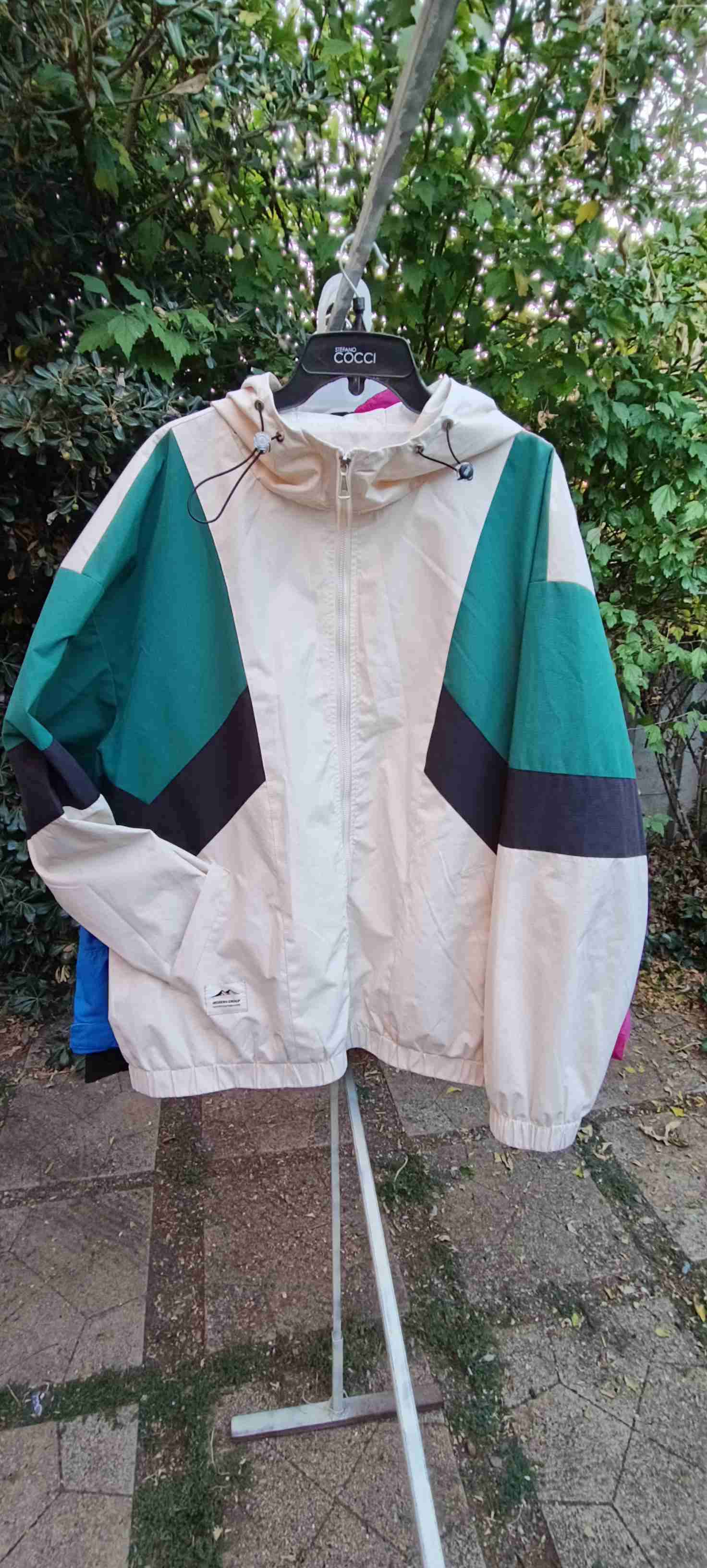 Chaqueta negra retro estampada - miniatura 5