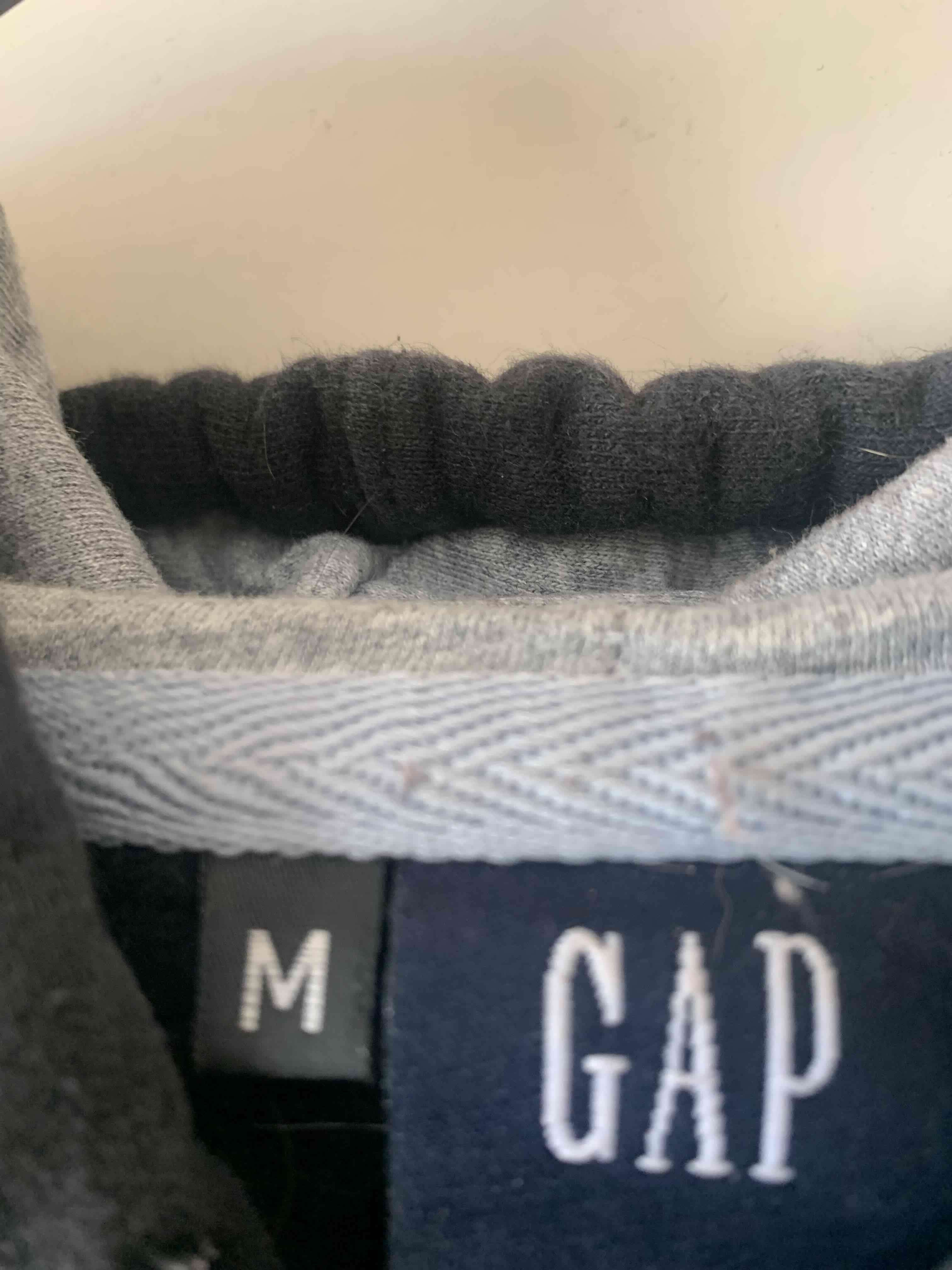 Polerón GAP negro algodón - miniatura 2