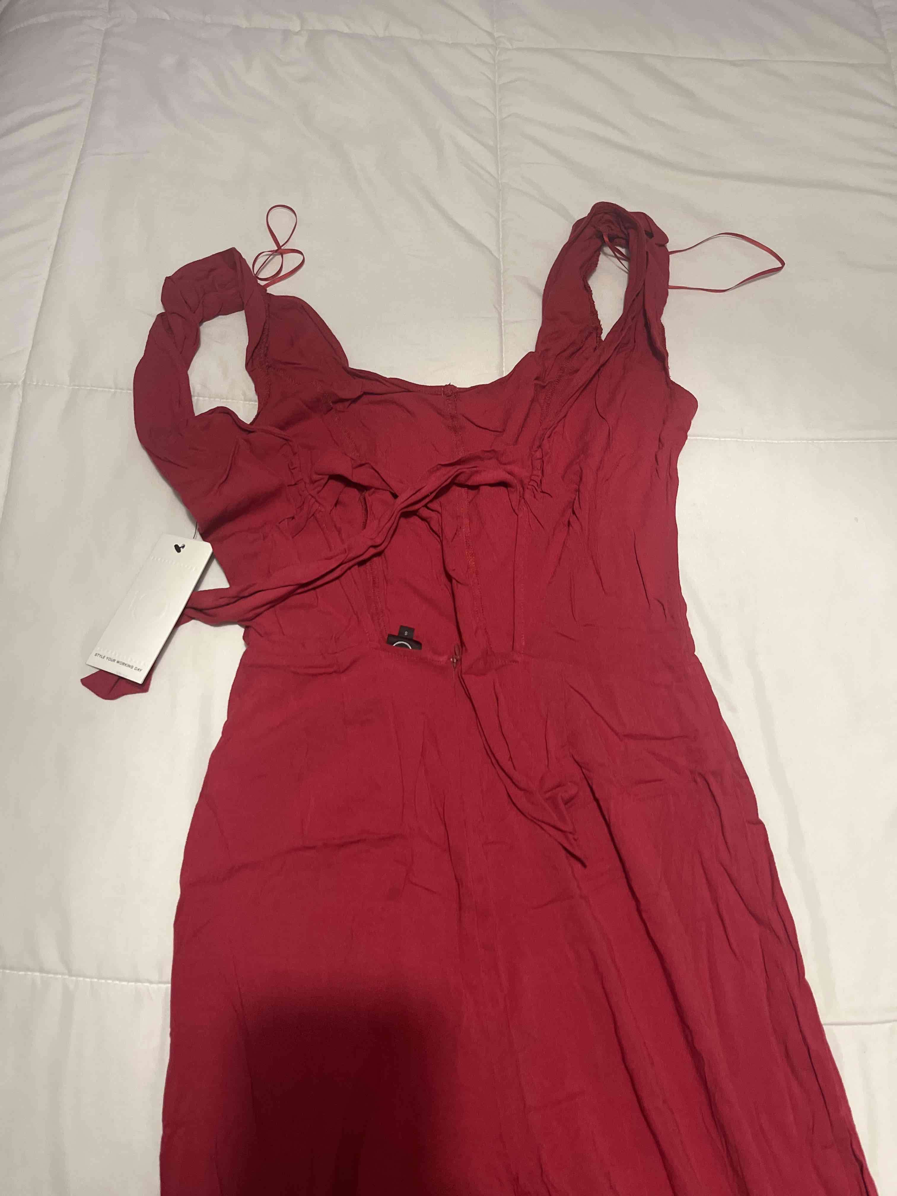 Enterito rojo con botones - miniatura 2